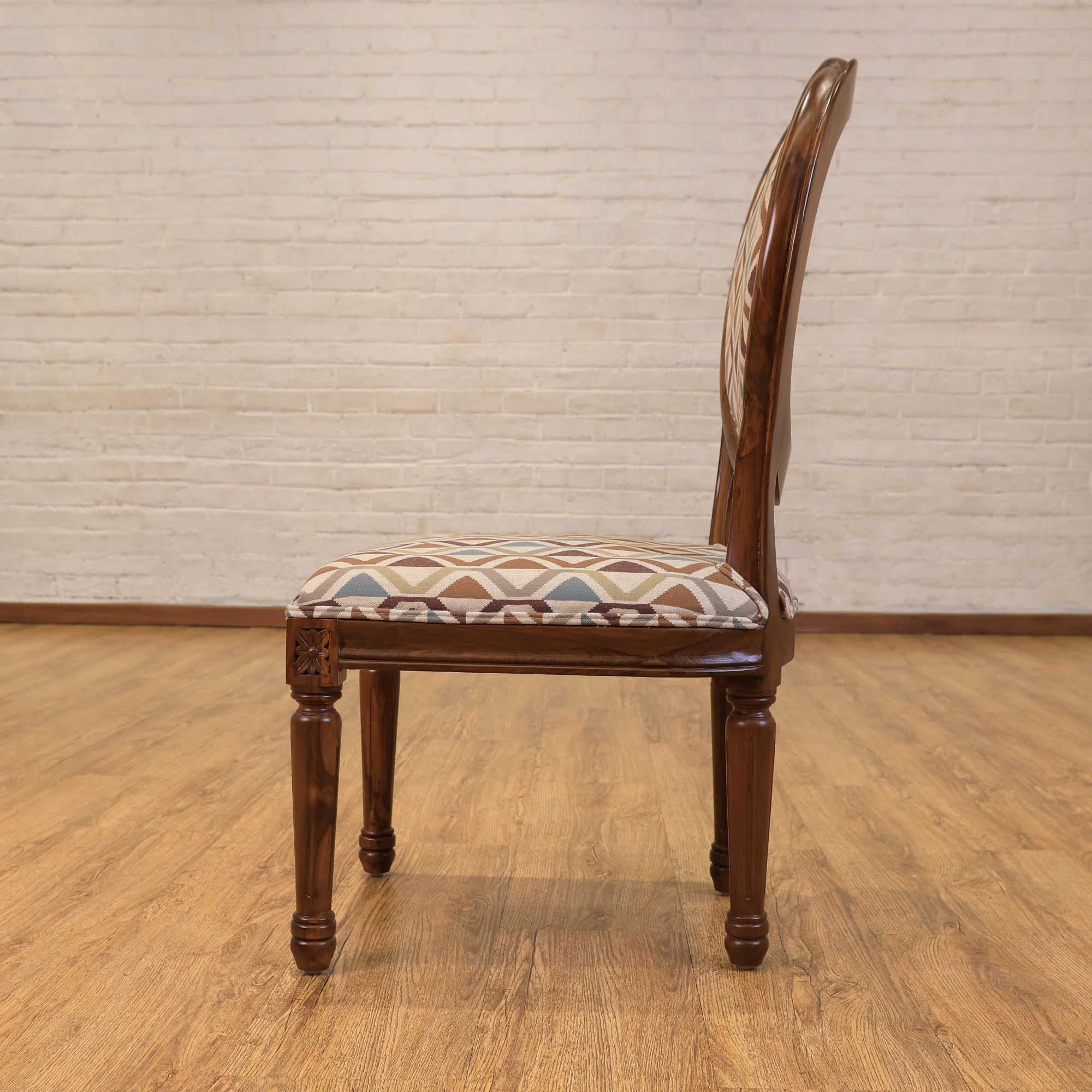 Ollie Chair