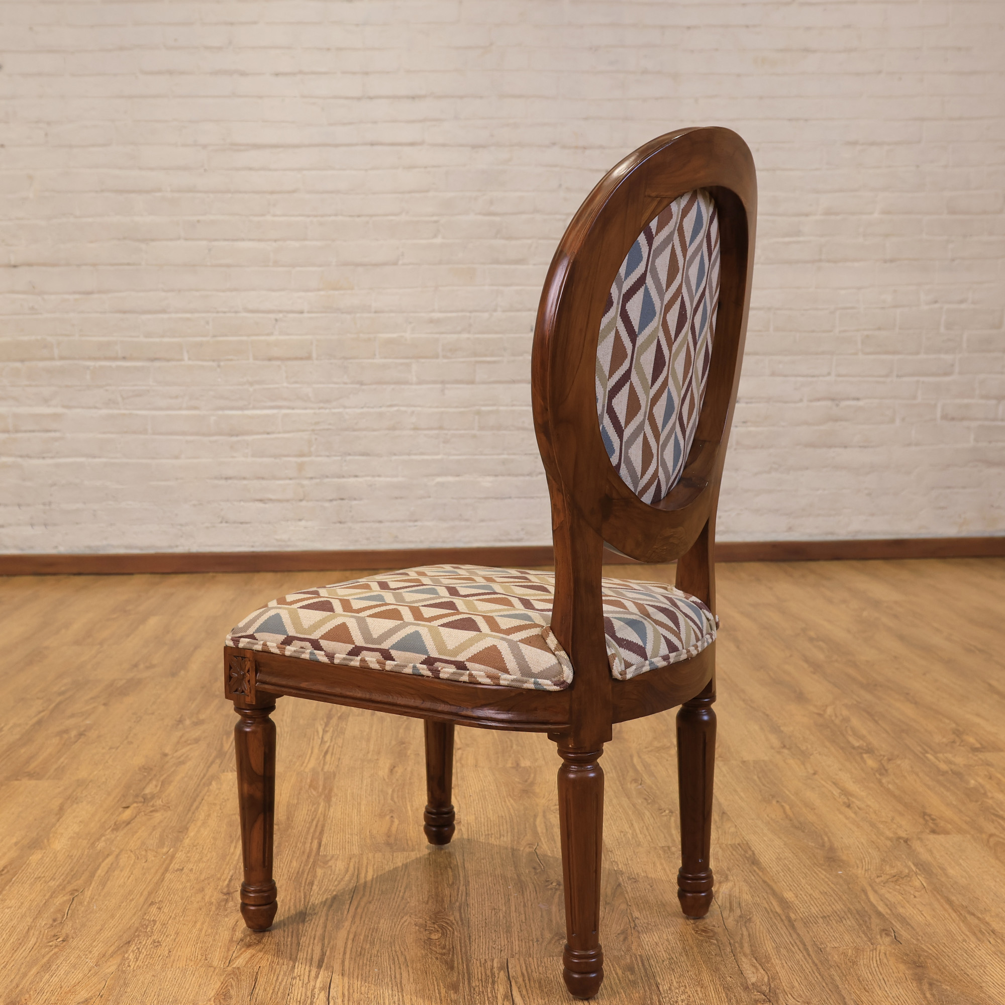 Ollie Chair