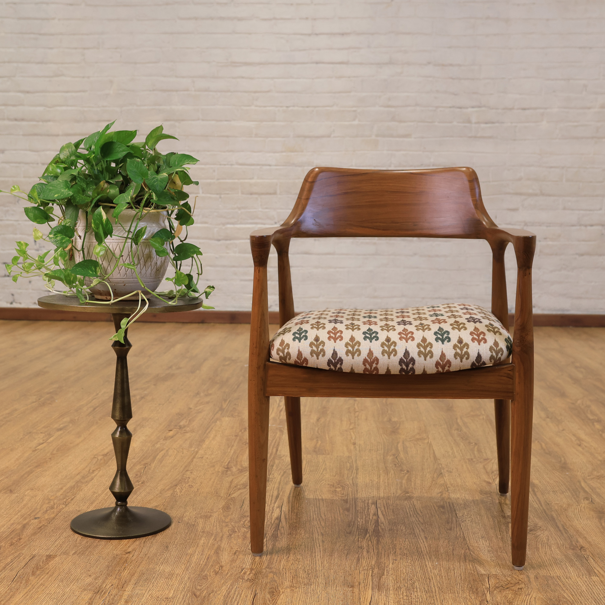 Hiroshima Chair