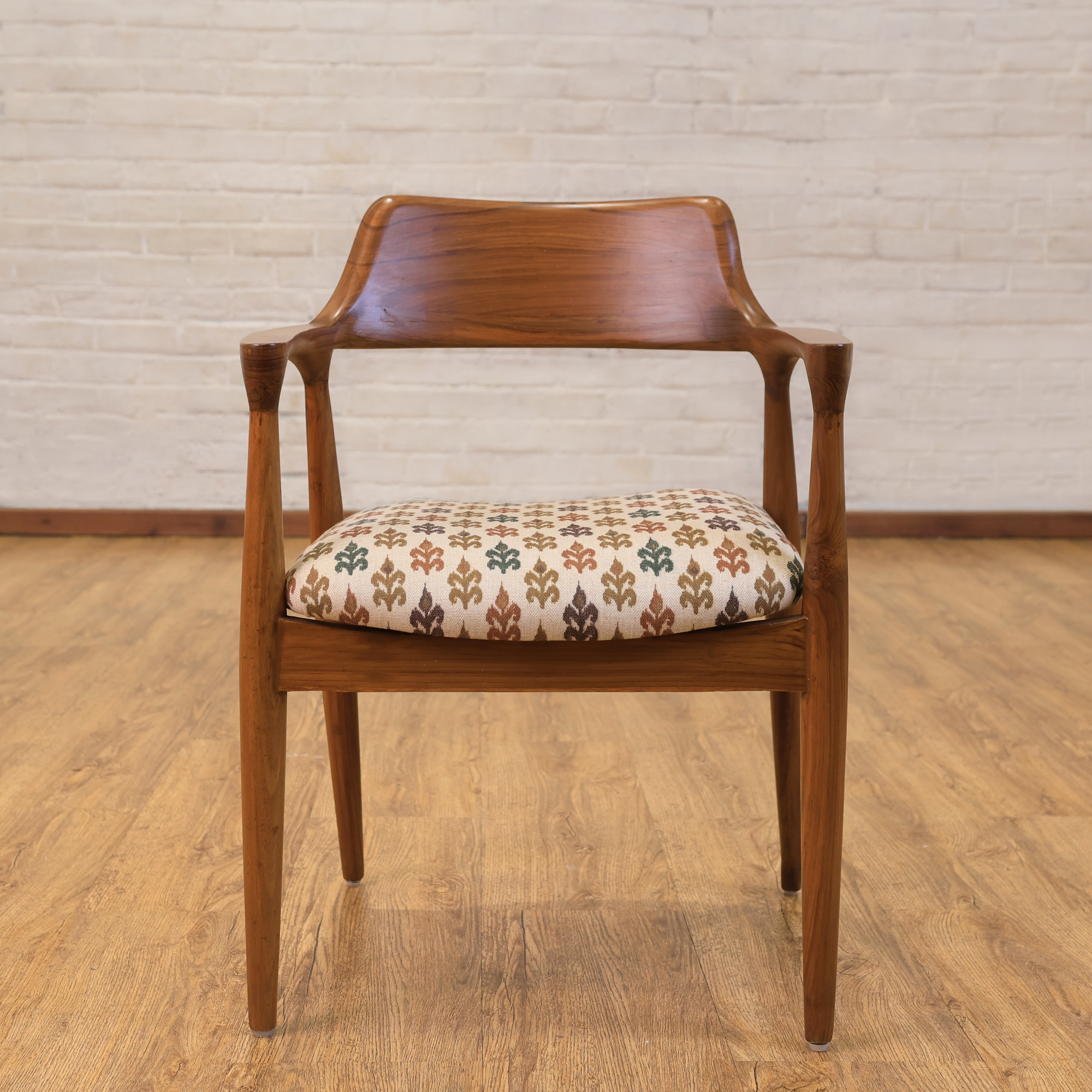 Hiroshima Chair