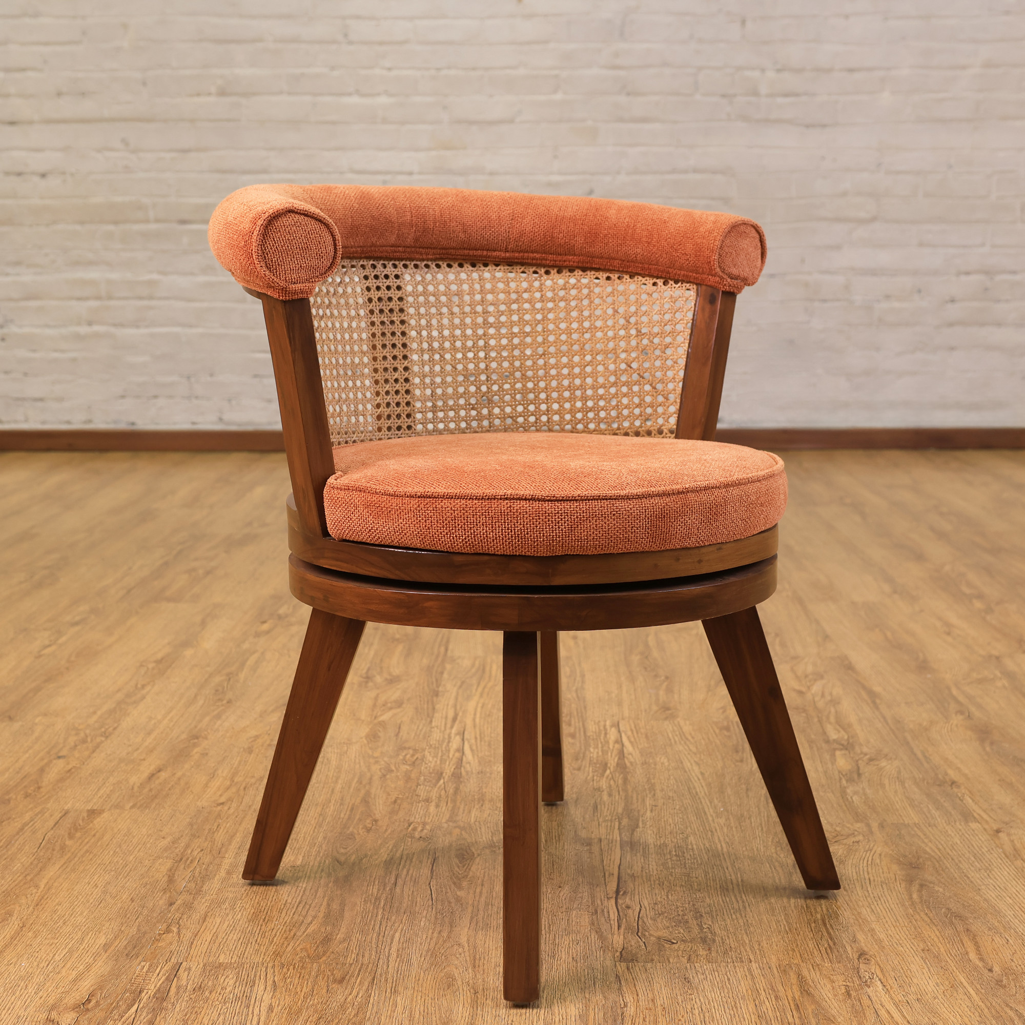 Lebu Chair
