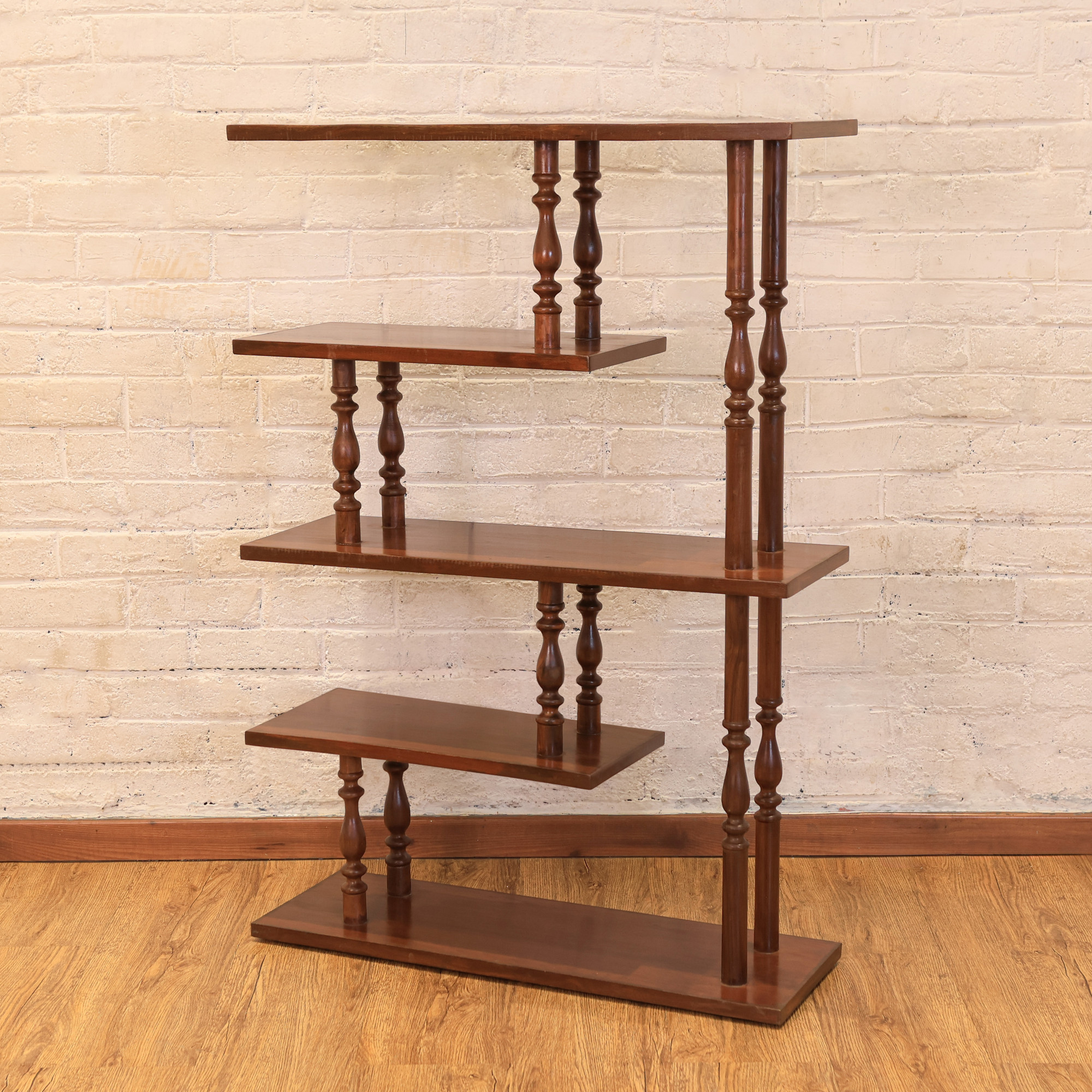 Arth Shelf