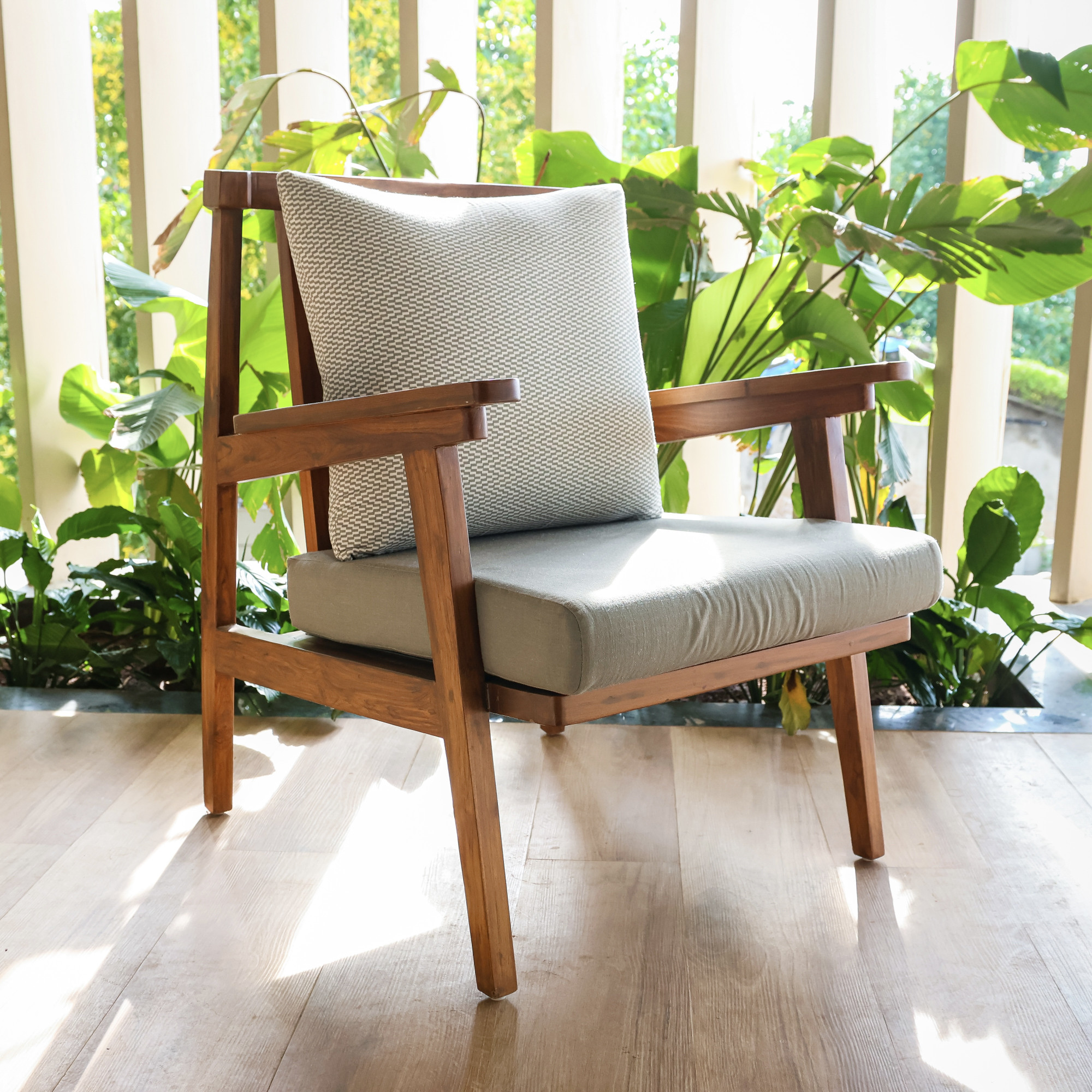 Leela Arm Chair
