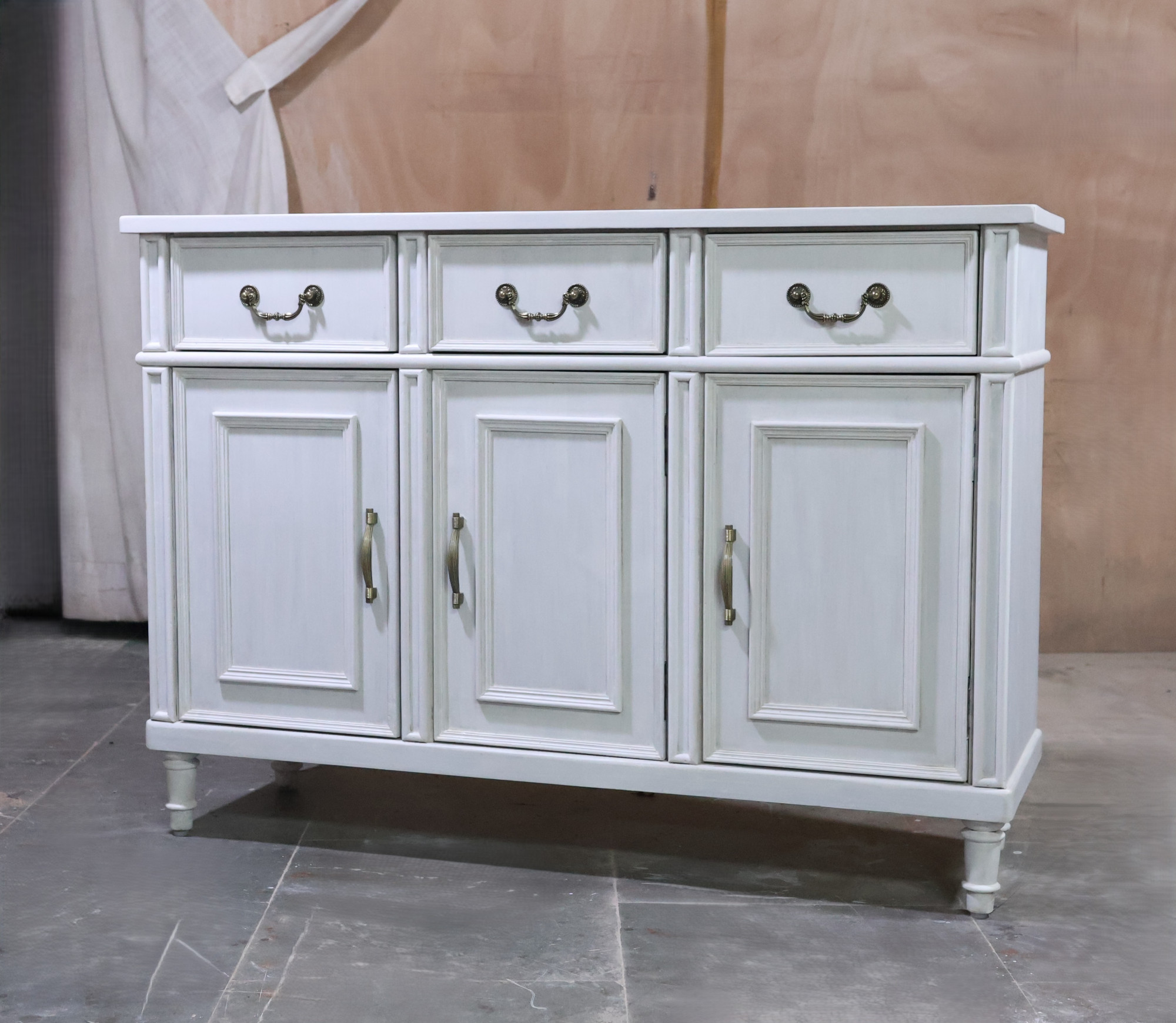 Pearl Cabinet