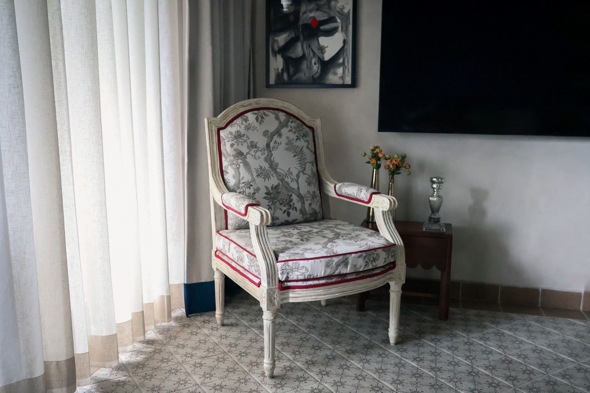 Tuhina Chair