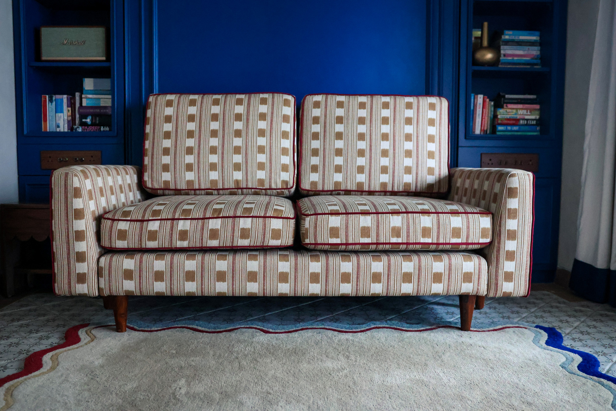 Nivara Sofa