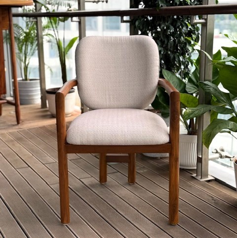 Vaya Chair