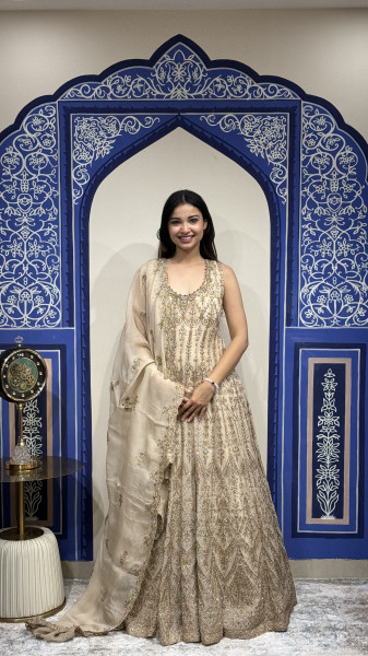 GOWN