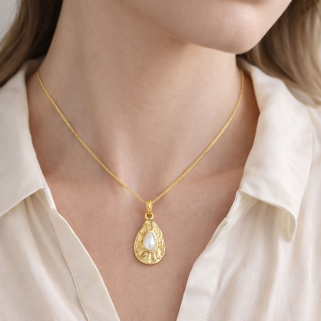 Mother of Pearl 18K Gold Plated Necklace