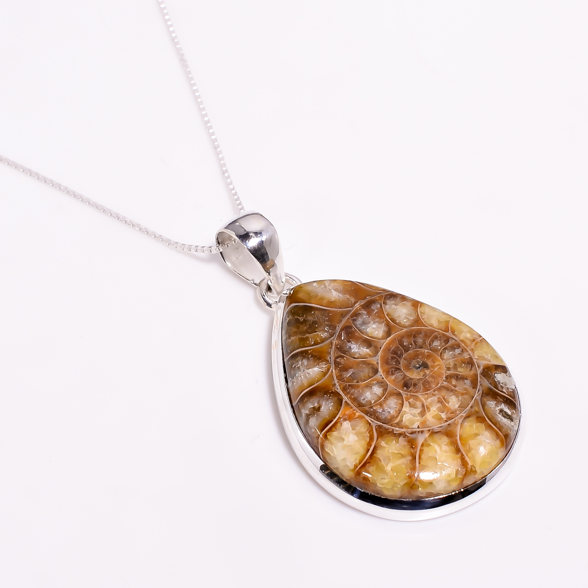 925 Sterling Silver Box Chain Pendant Necklace