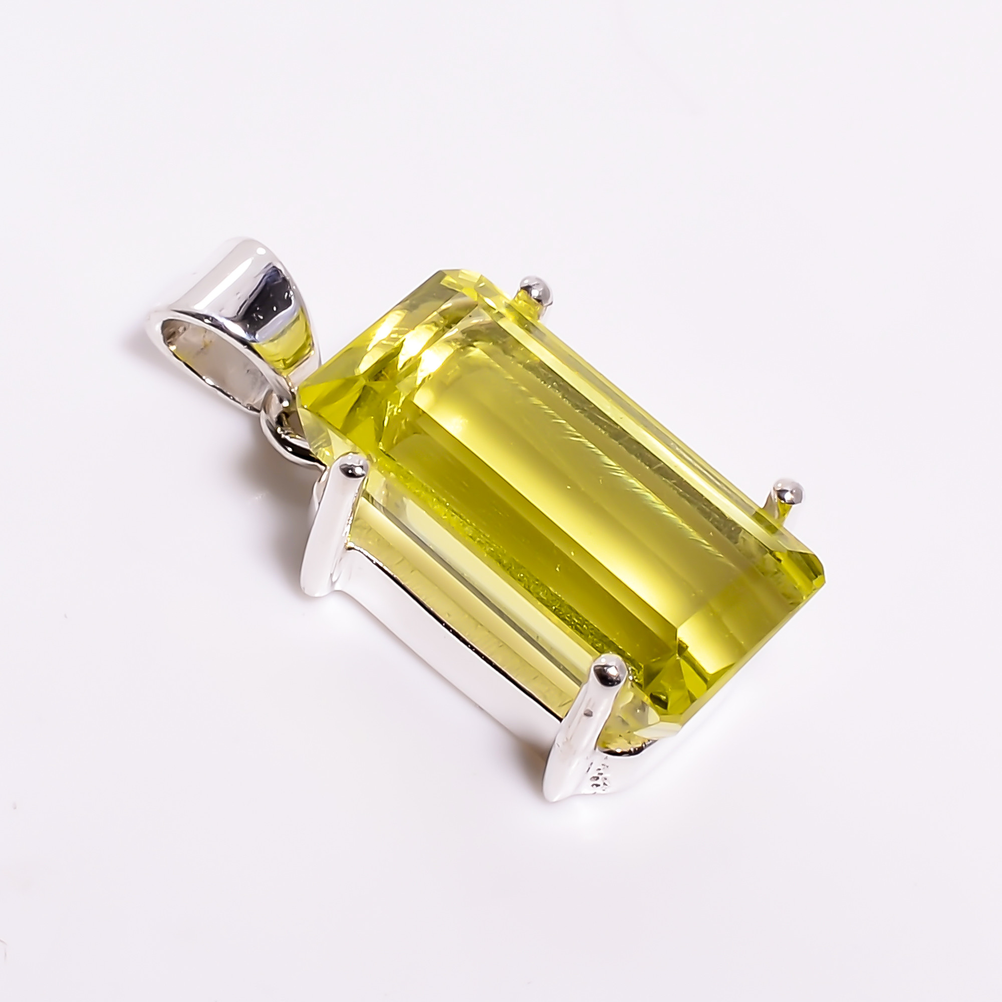 925 Sterling Silver Pendant Lemon Quartz Cut Gemstone
