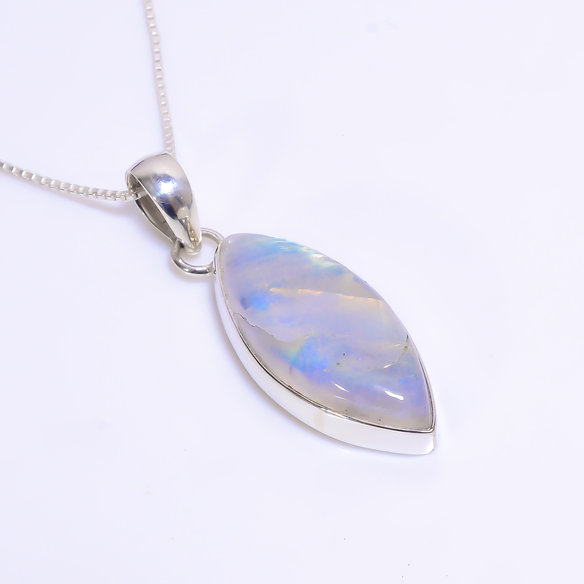 Natural Labradorite Gemstone 925 Sterling Silver Necklace