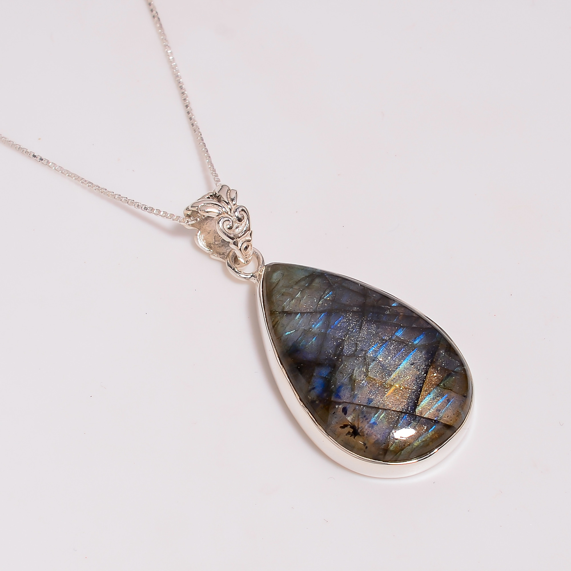 925 Sterling Silver Box Chain Pendant Necklace
