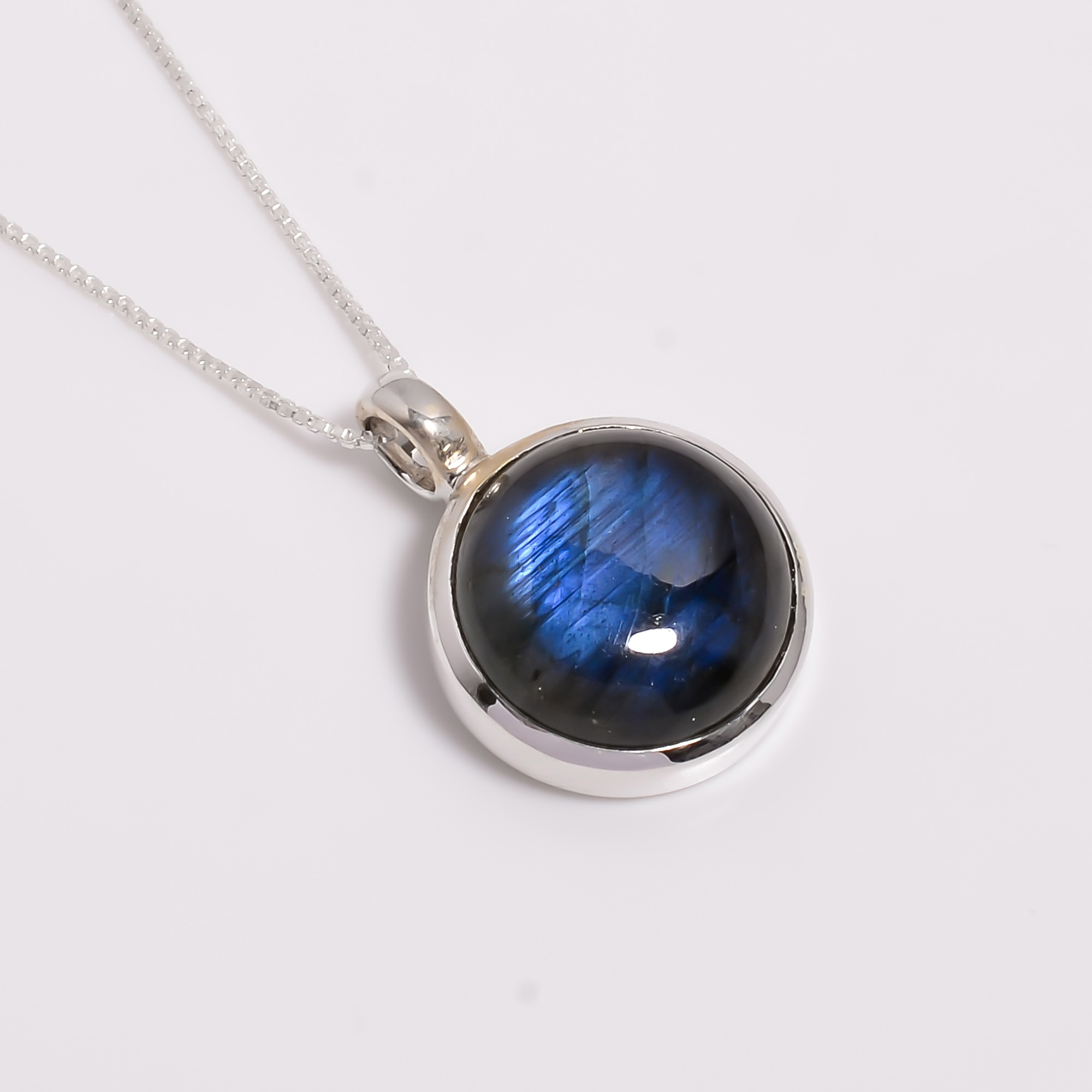 Labradorite Gemstone 925 Sterling Silver Pendant Necklace