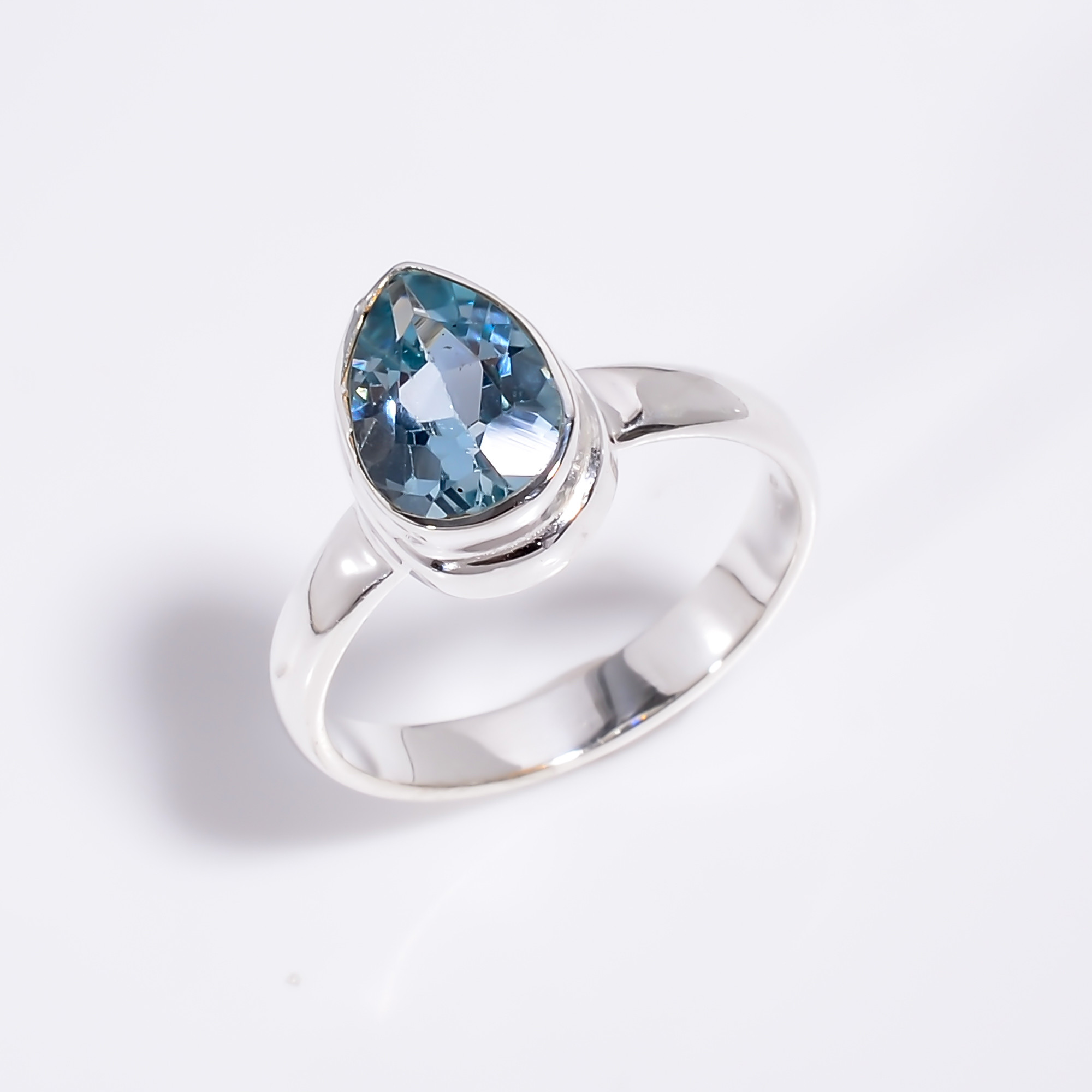 Natural Garnet Pear Cut Gemstone 925 Sterling Silver Ring Size US 8
