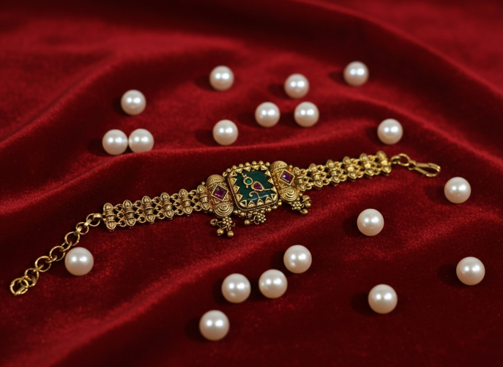 Image of Antique Gold-Plated Kundan Floral Adjustable Bracelet for Women
