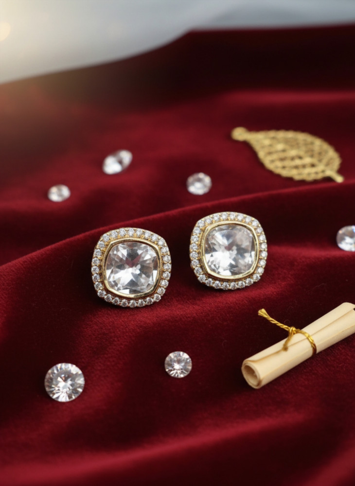 Image of Traditional Gold-Plated Square Kundan Stud Earrings with Stone Halo
