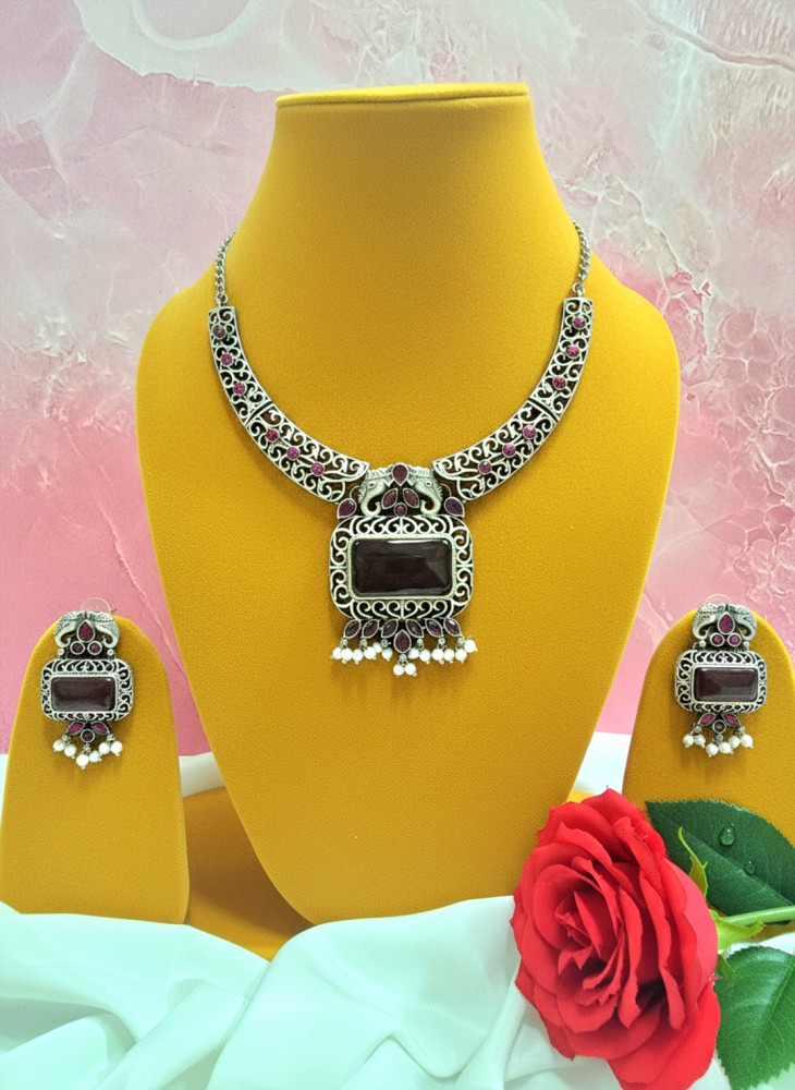 Image of Antique Silver-Plated Elephant Hasali Necklace Set with Monalisa Stone