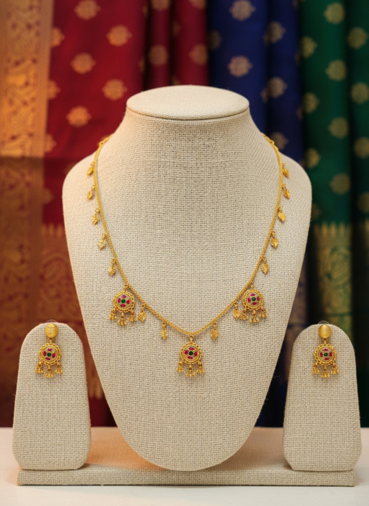 Image of Traditional Gold-Plated Necklace Set with Floral Latkans