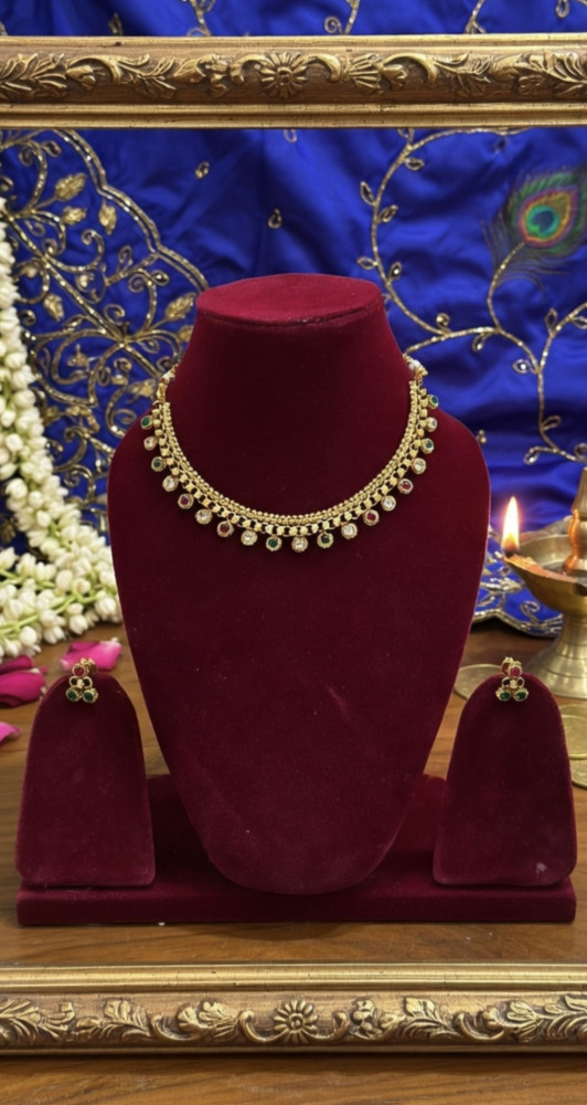 Image of Radiant Dewdrop: Gold-Plated Dangle Necklace Set