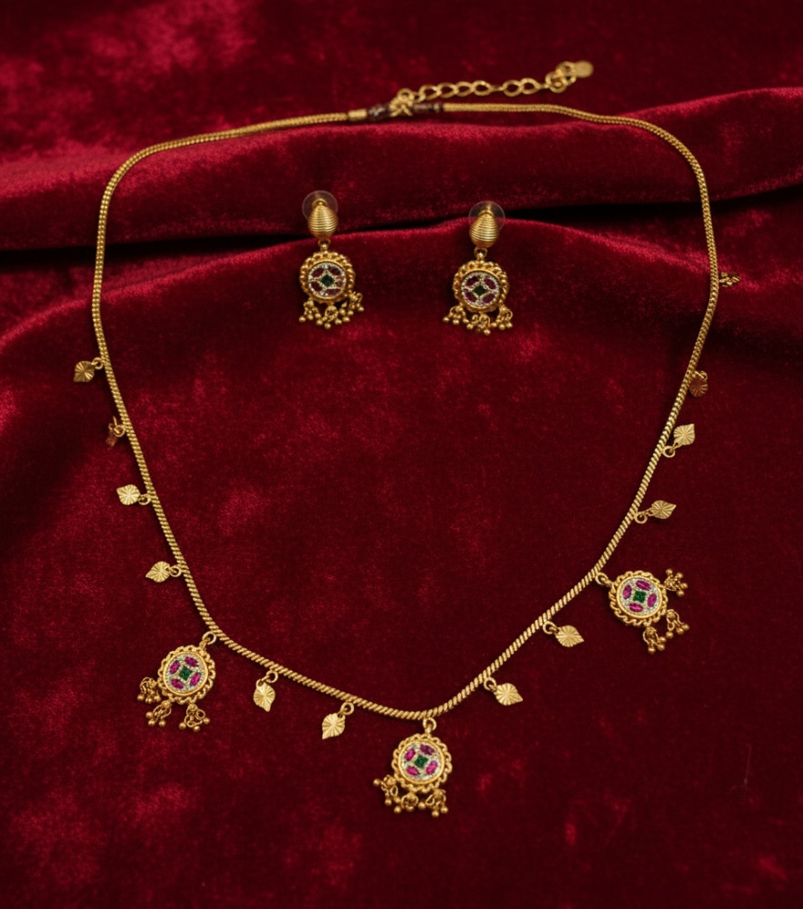 Image of Traditional Gold-Plated Necklace Set with Floral Latkans