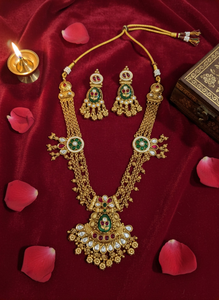 Image of Traditional Indian Emerald Green and Gold-Plated Dangle Necklace with Jhumka Earrings