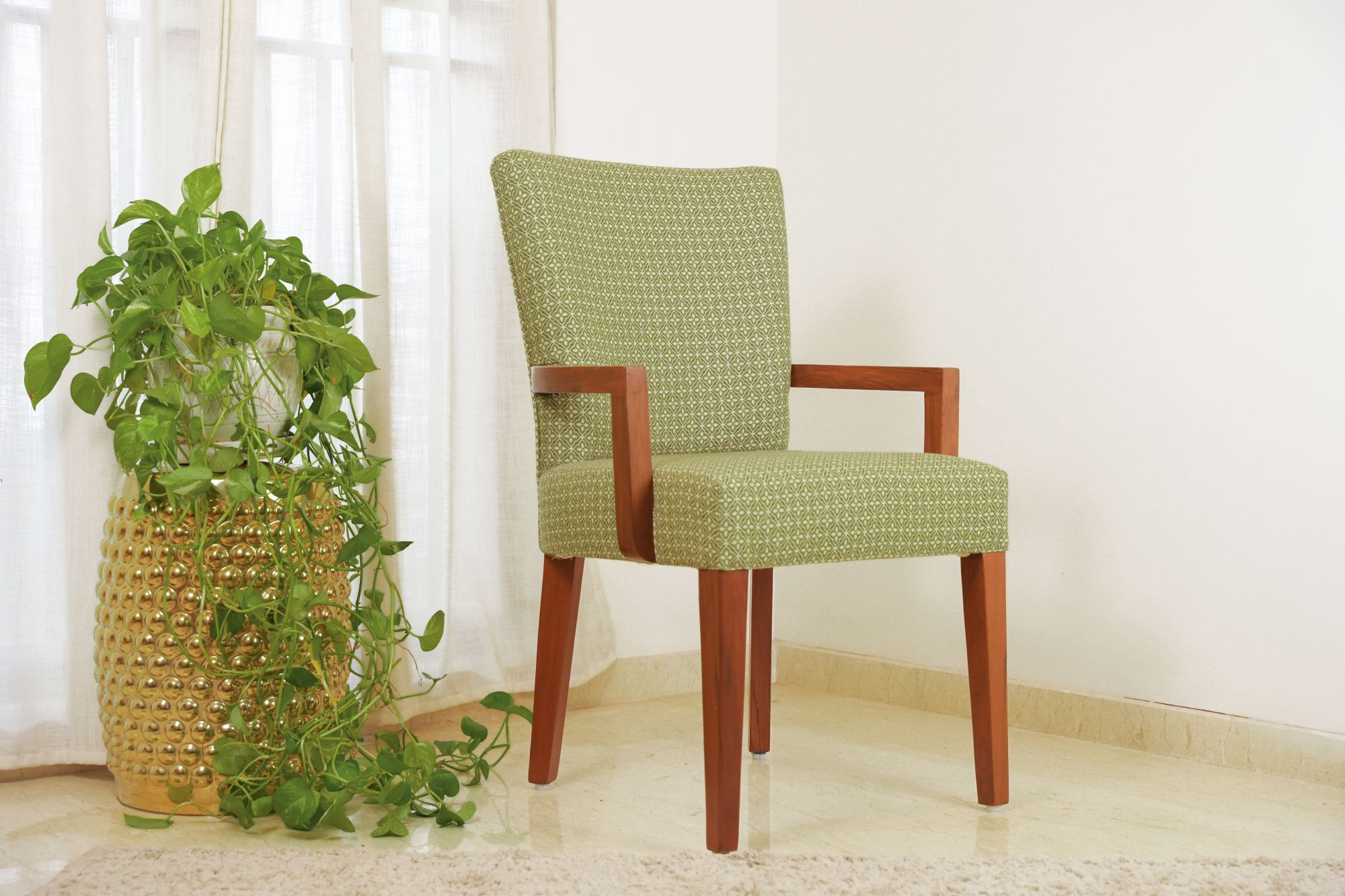 Rahi Woven Lounge