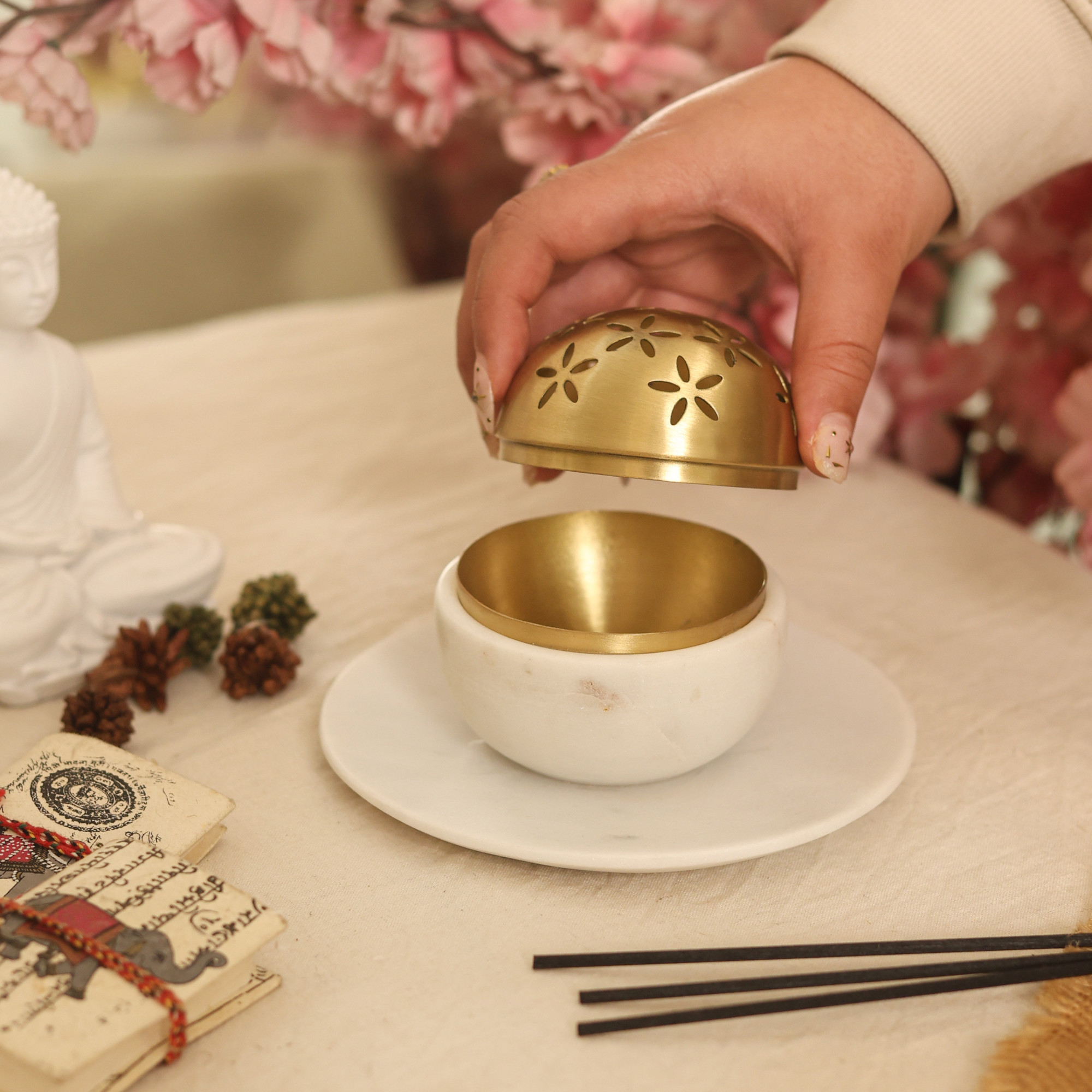 Shubh Sattva - Incense burner with tray