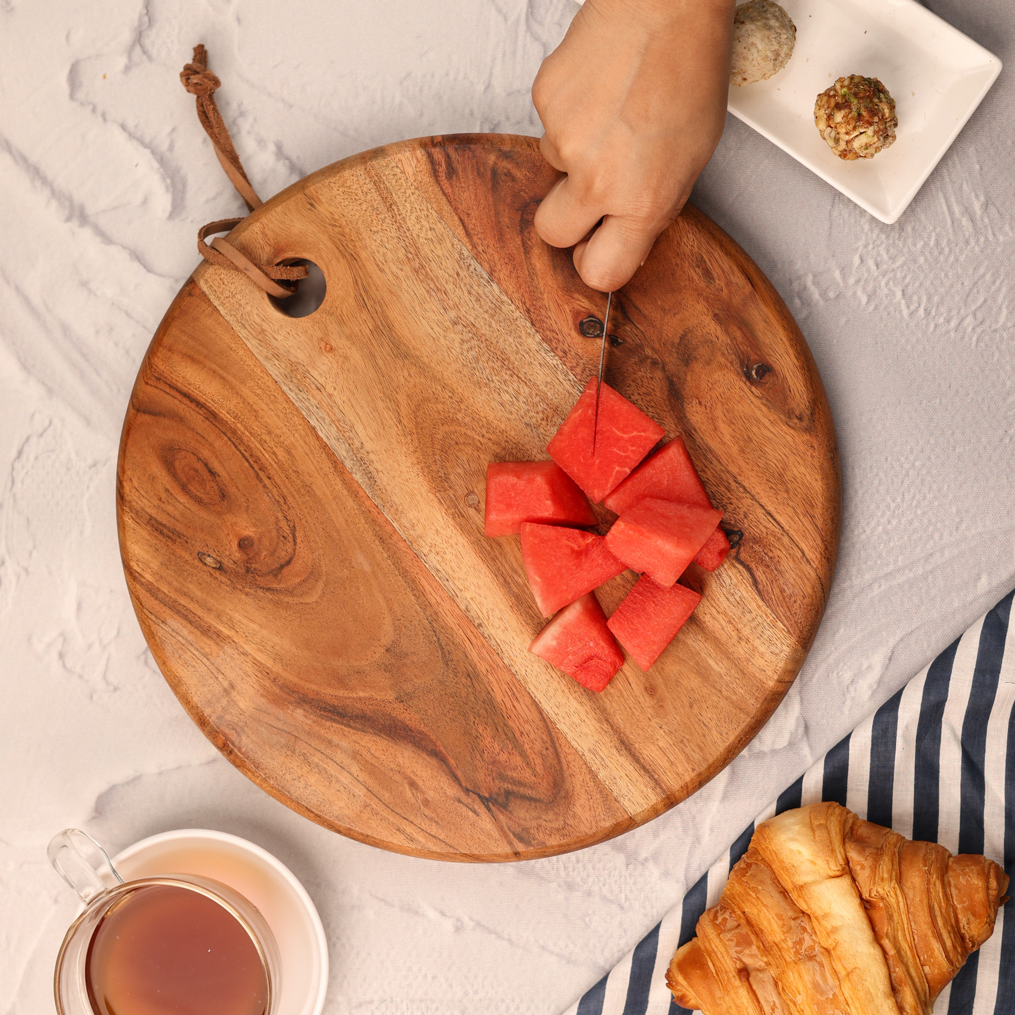 Natural Wooden Round Chopping board