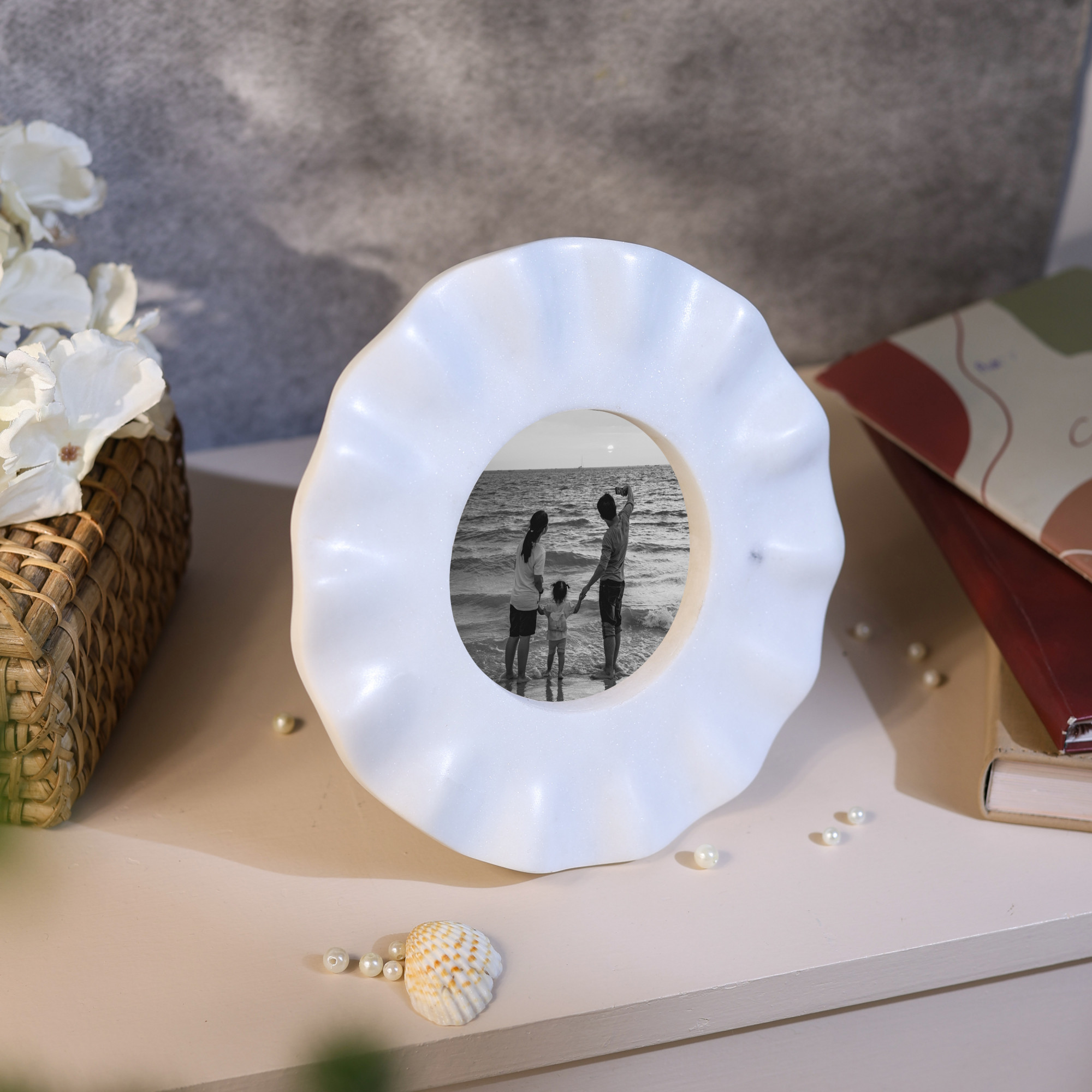 Small Circular Marble Photo Frame
