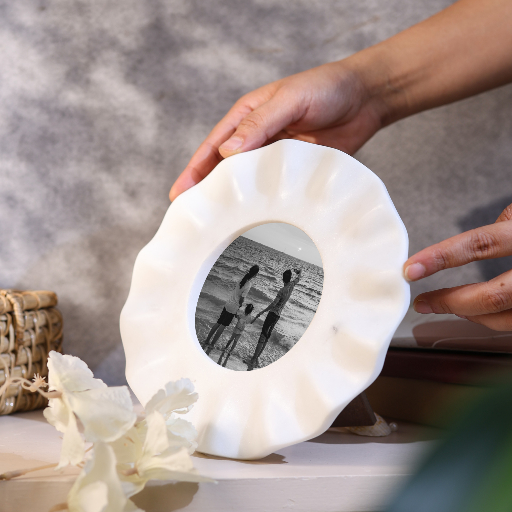 Small Circular Marble Photo Frame