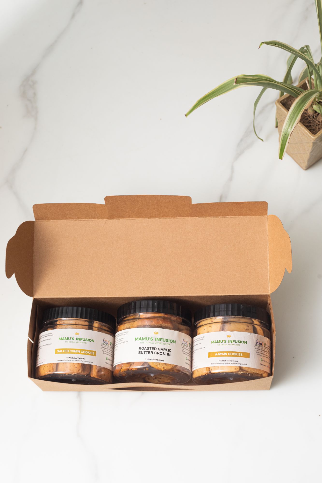 Exotic Snacks Hamper Pack of 3 700 gm