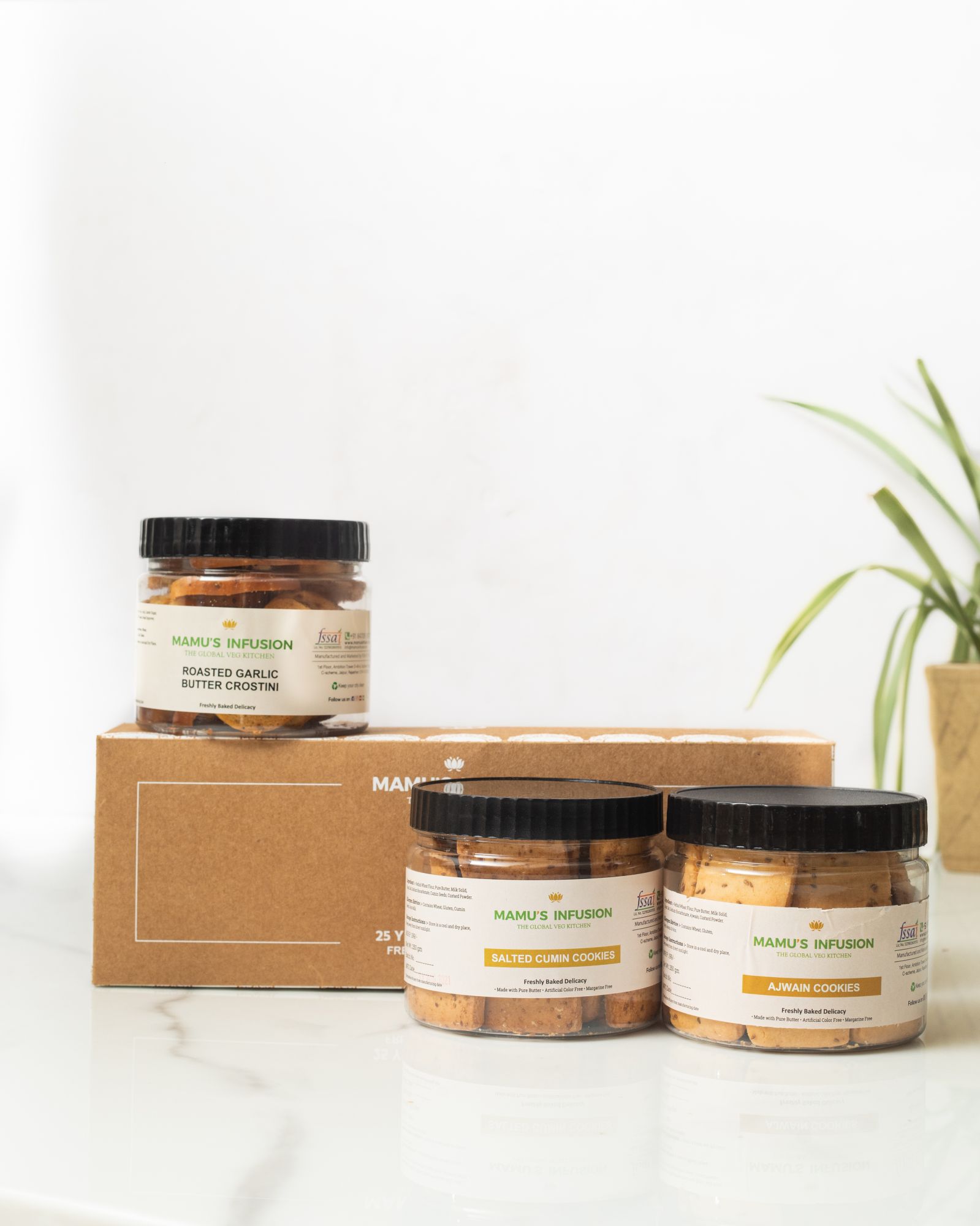 Exotic Snacks Hamper Pack of 3 700 gm