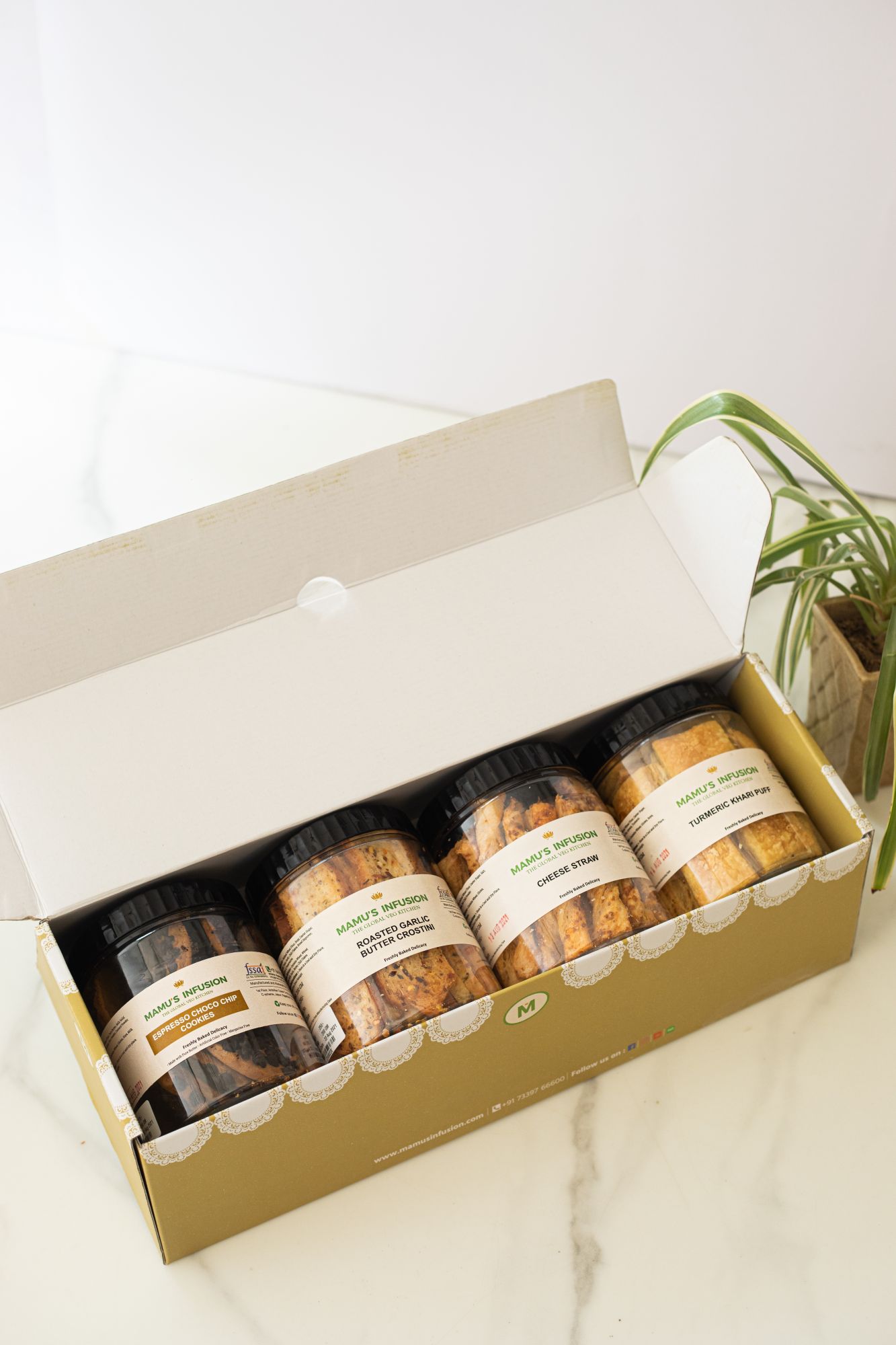 Gourmet Snack Hamper Pack of 4 850 gm