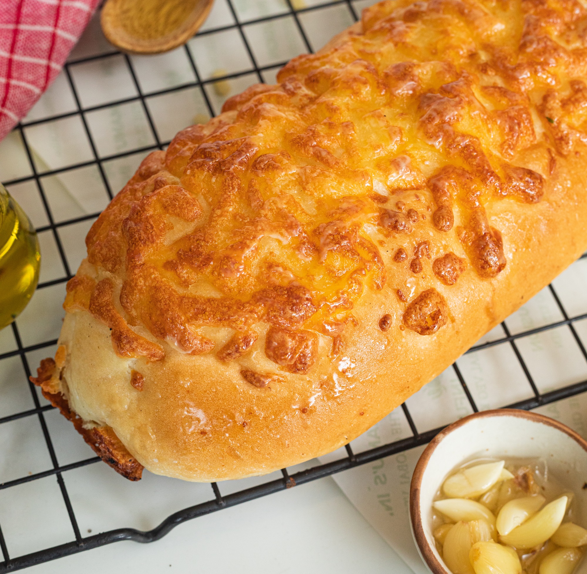 Cheese Garlic Laof 1 Pc 250 gm