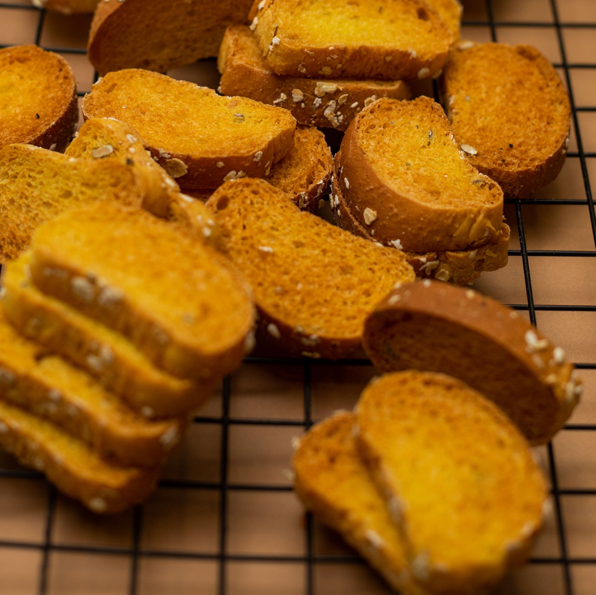 Turmeric Oats and Elachie Rusk 150 gm
