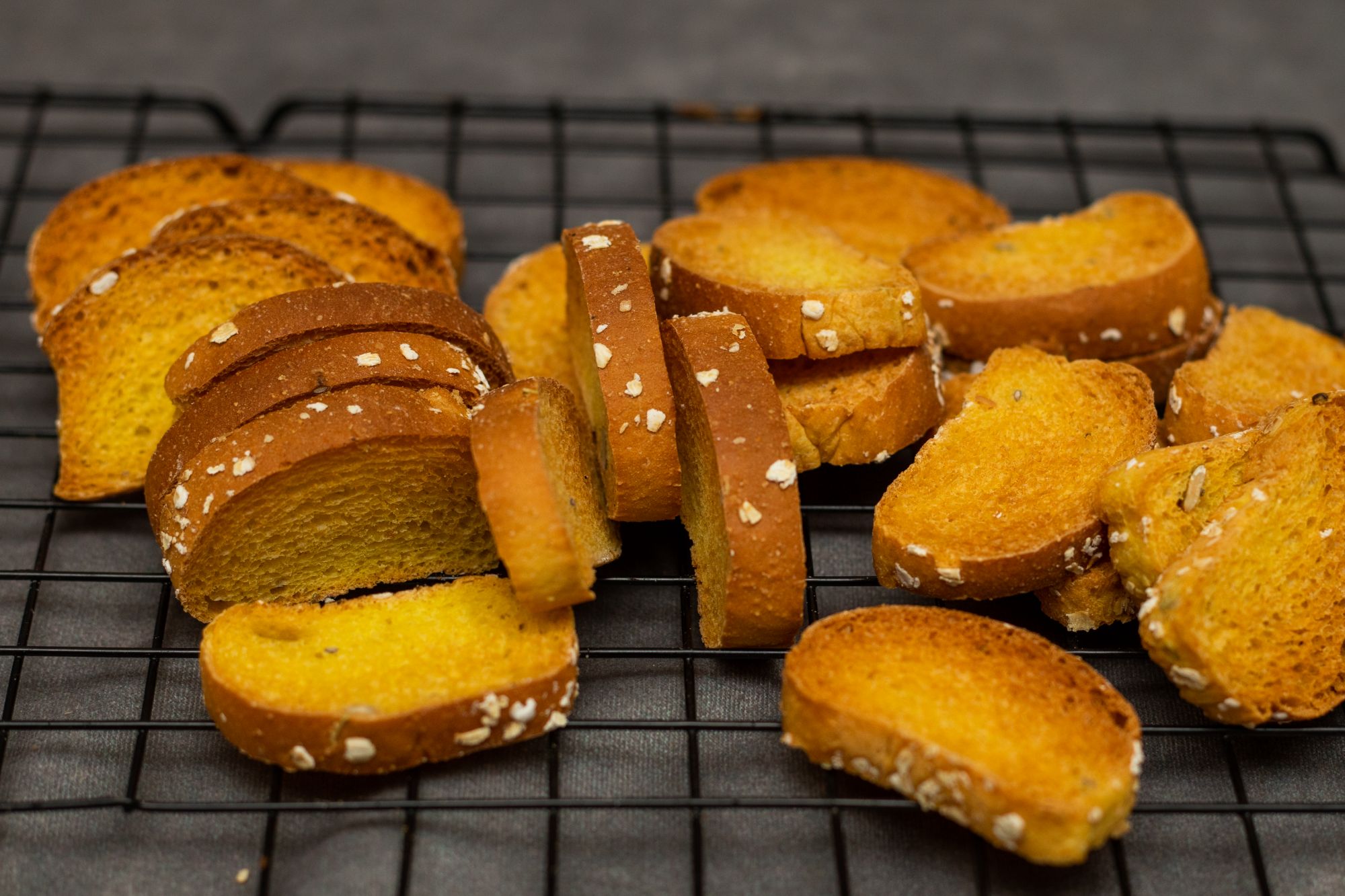 Turmeric Oats and Elachie Rusk 150 gm