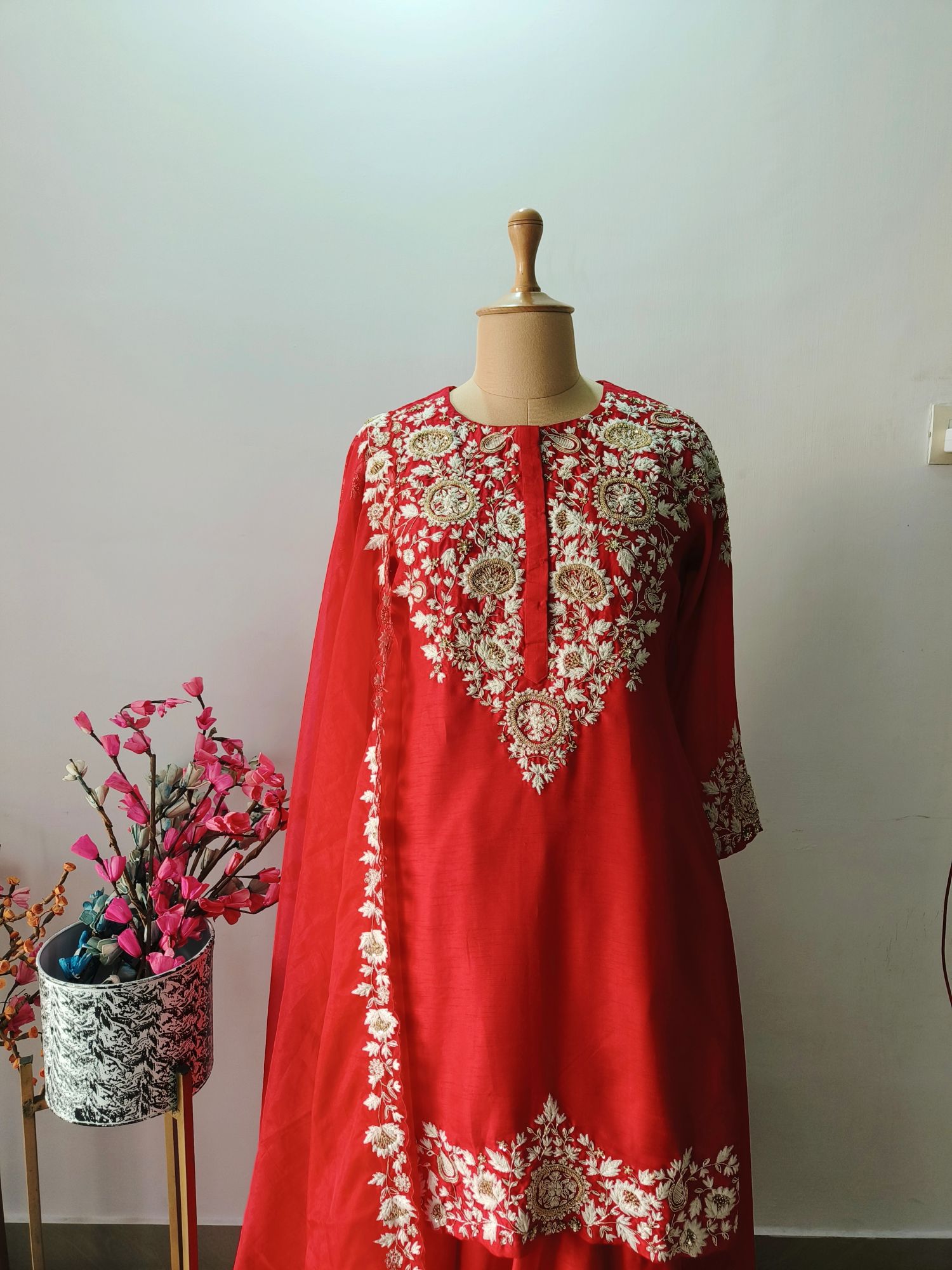RED THREAD AND DABKA SHARARA SUIT SET