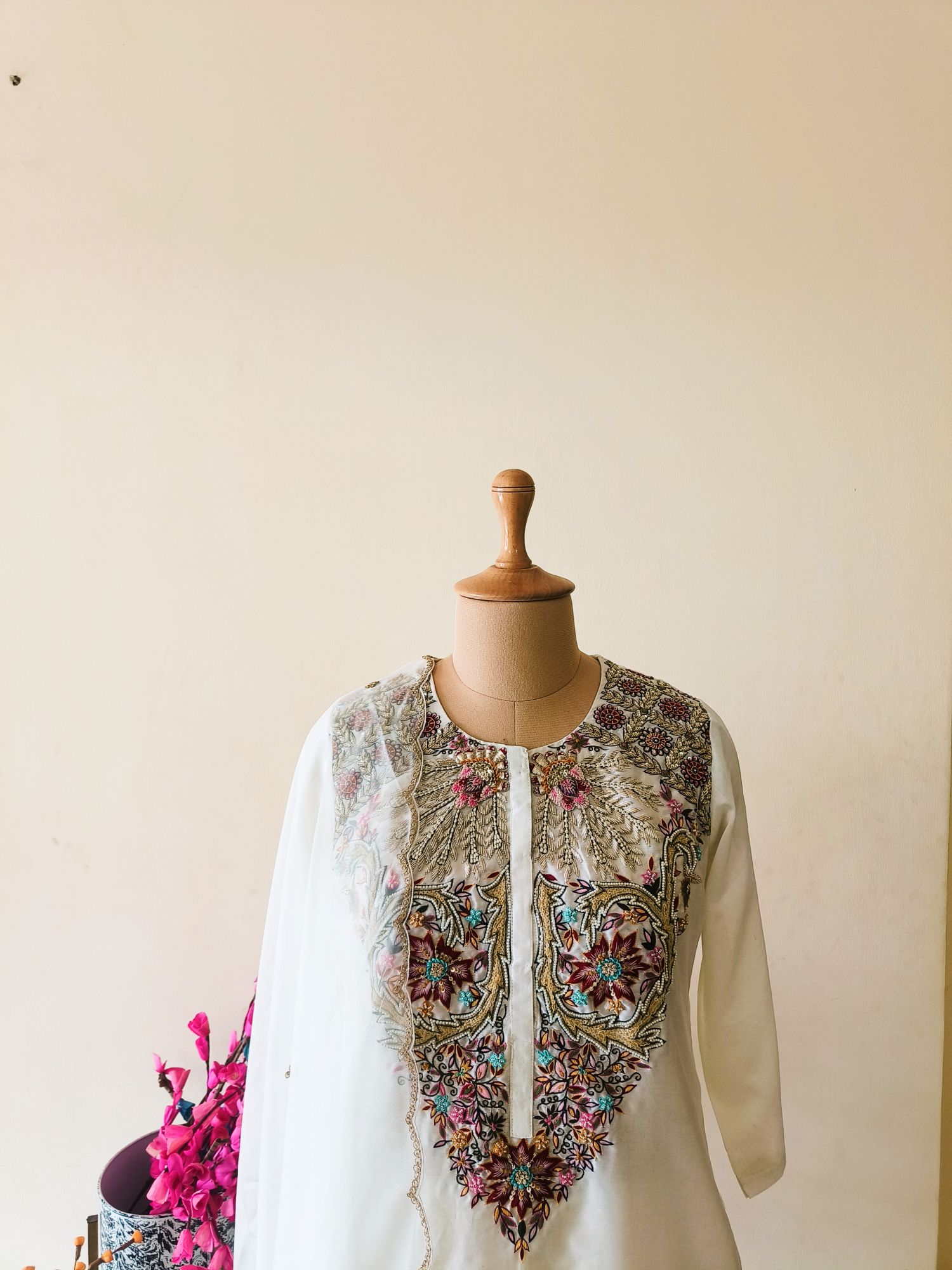 OFF WHITE MARODI AND THREAD SUIT SET