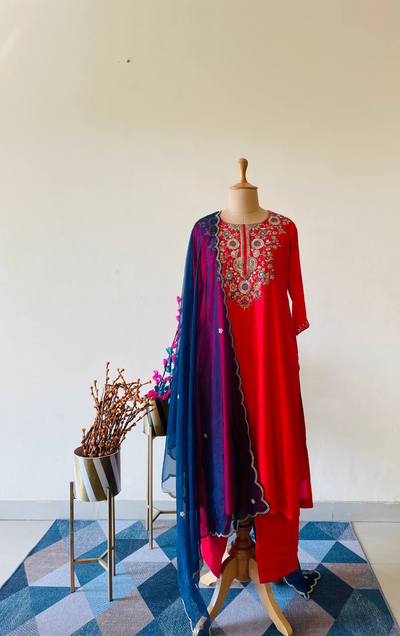 RED MARODI AND THREAD SUIT SET
