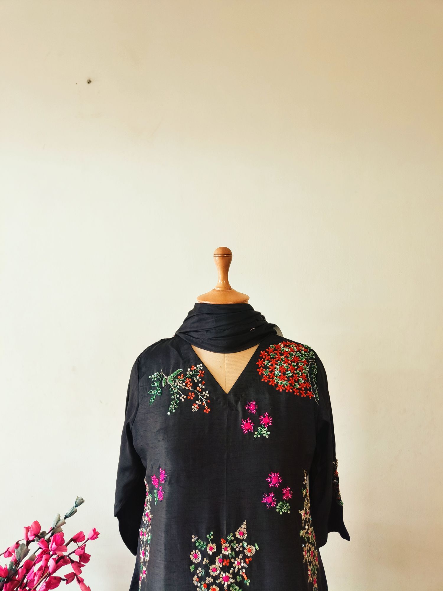 BLACK SEQUINS SUIT SET