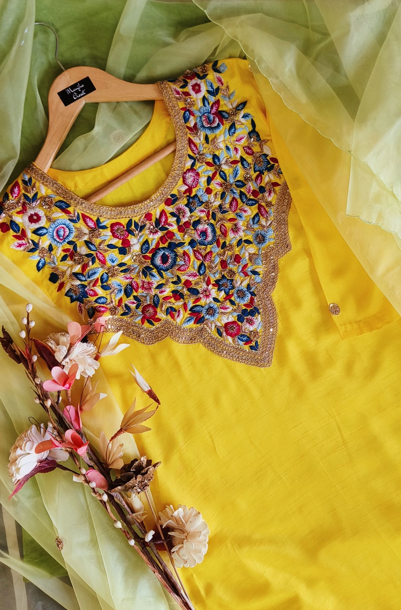 YELLOW THREAD SUIT SET