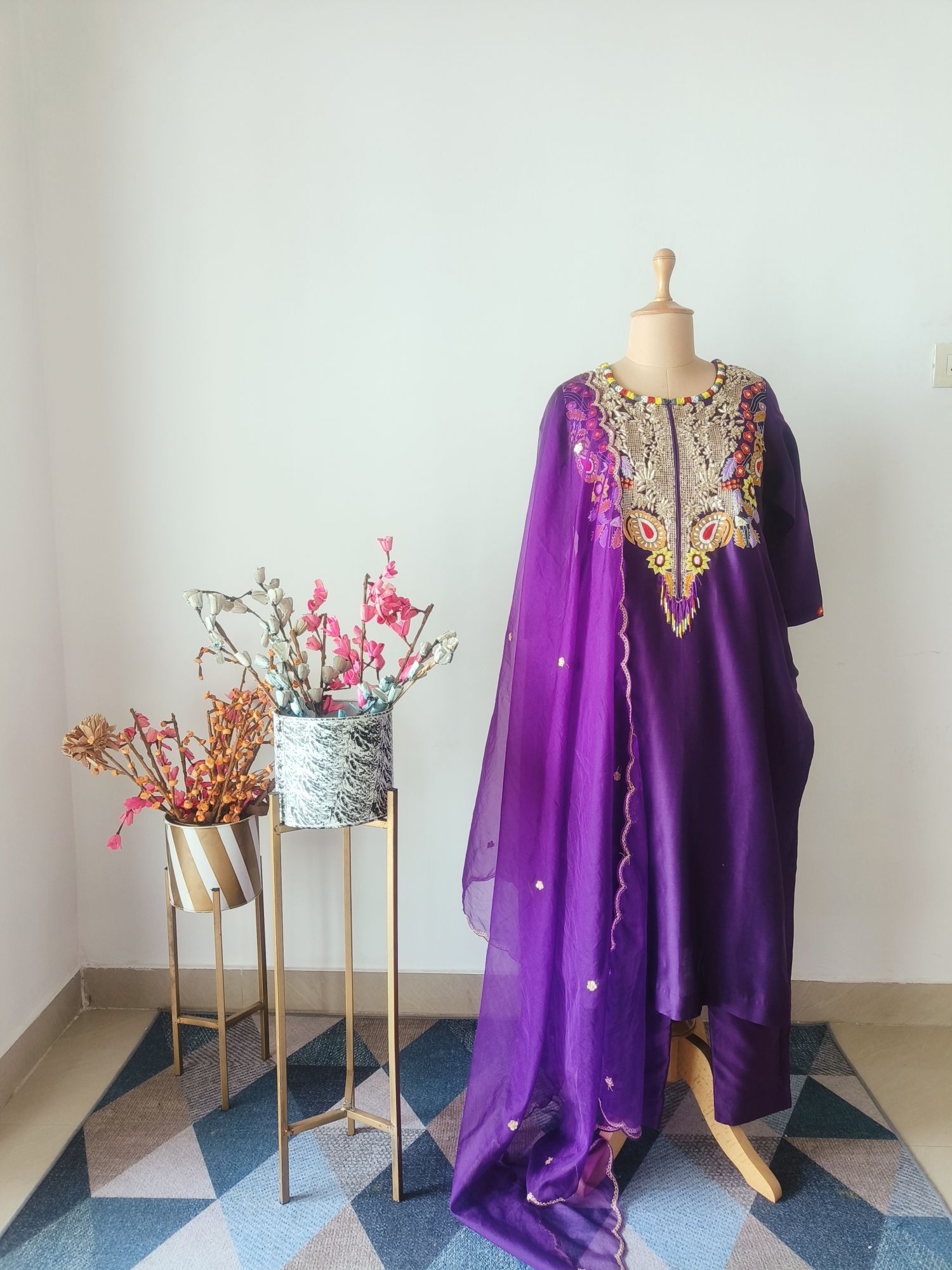 PURPLE THREAD AND DABKA SUIT SET