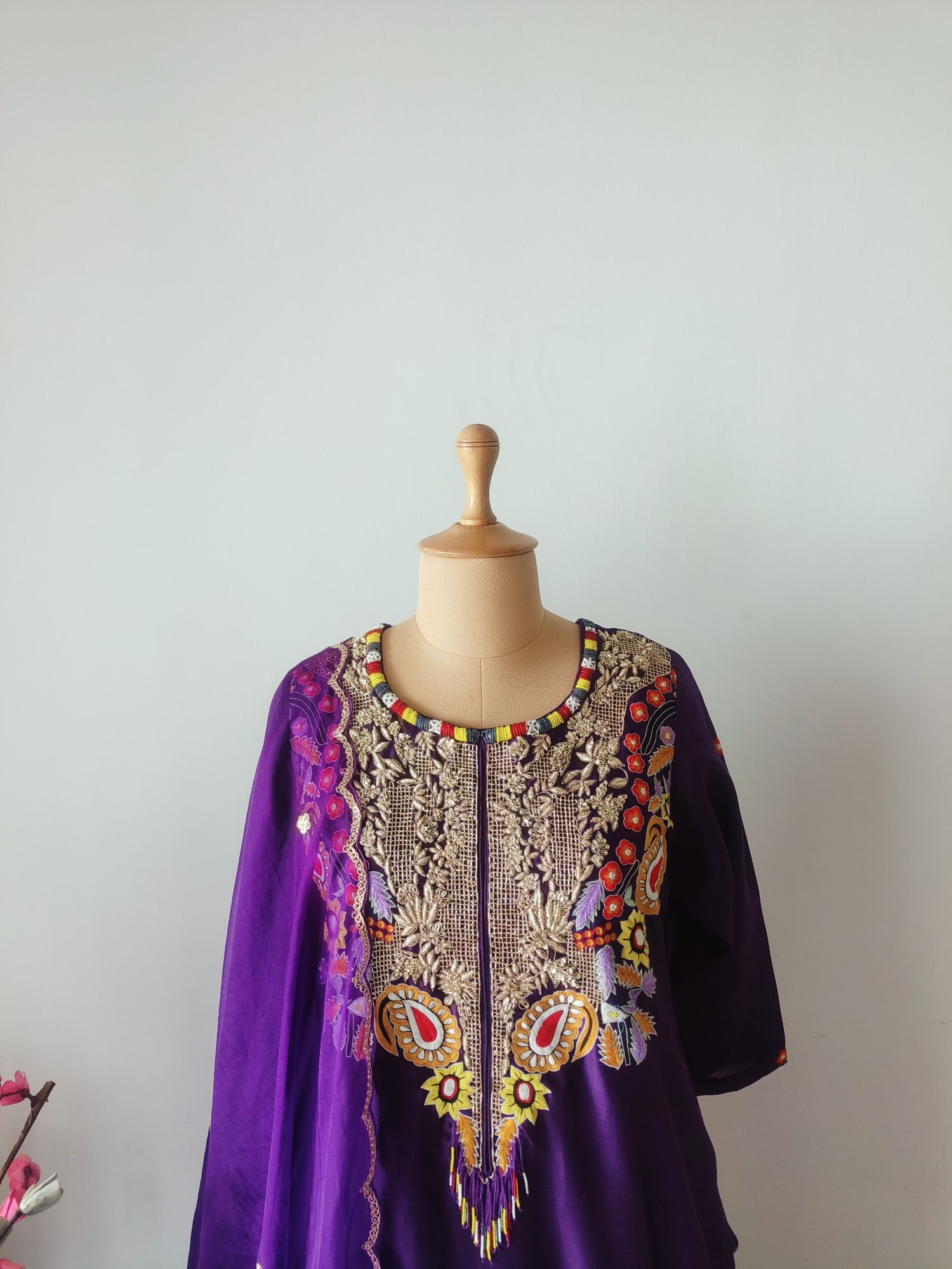 PURPLE THREAD AND DABKA SUIT SET