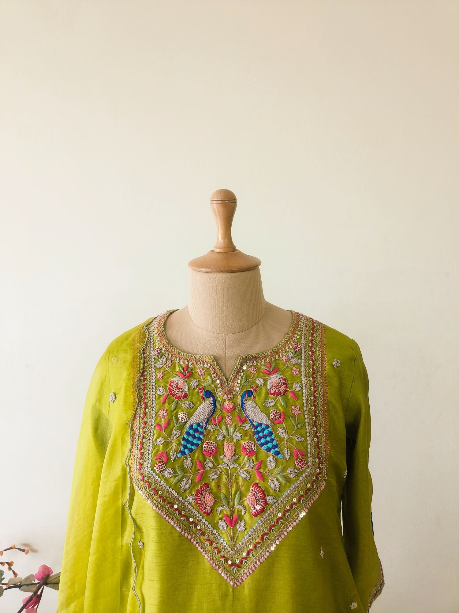 MEHENDI GREEN THREAD AND DABKA SUIT