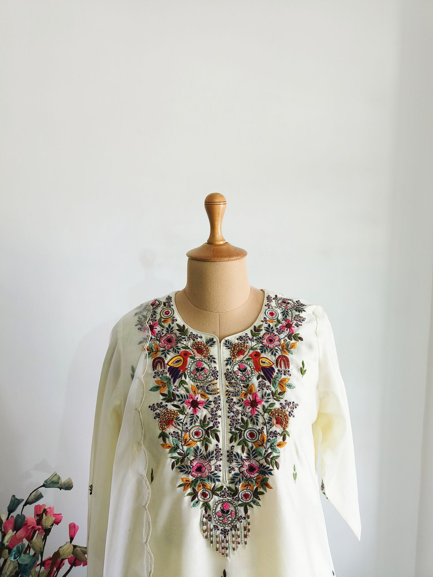 OFF WHITE THREAD SUIT