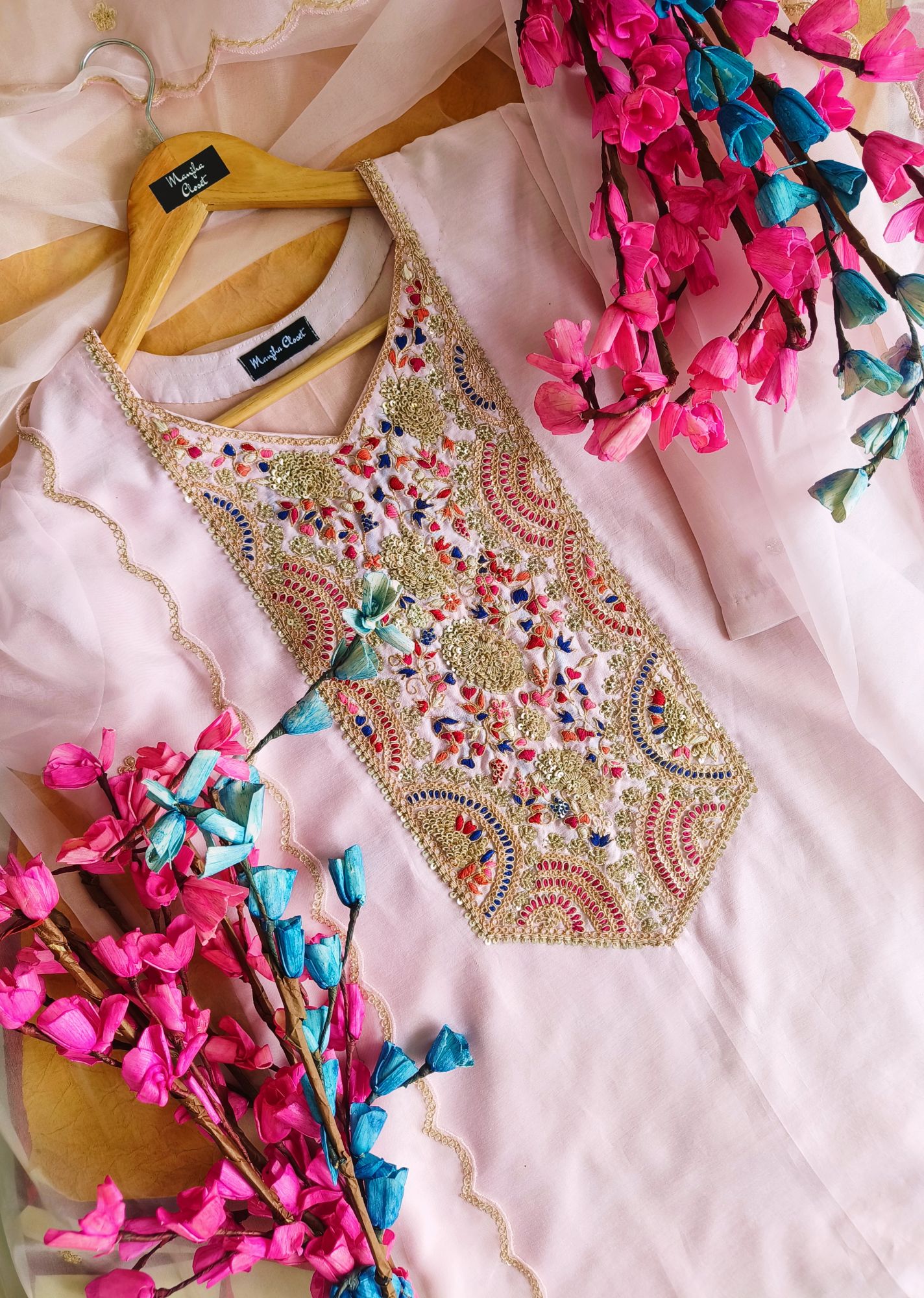 BABY PINK THREAD AND DABKA SUIT