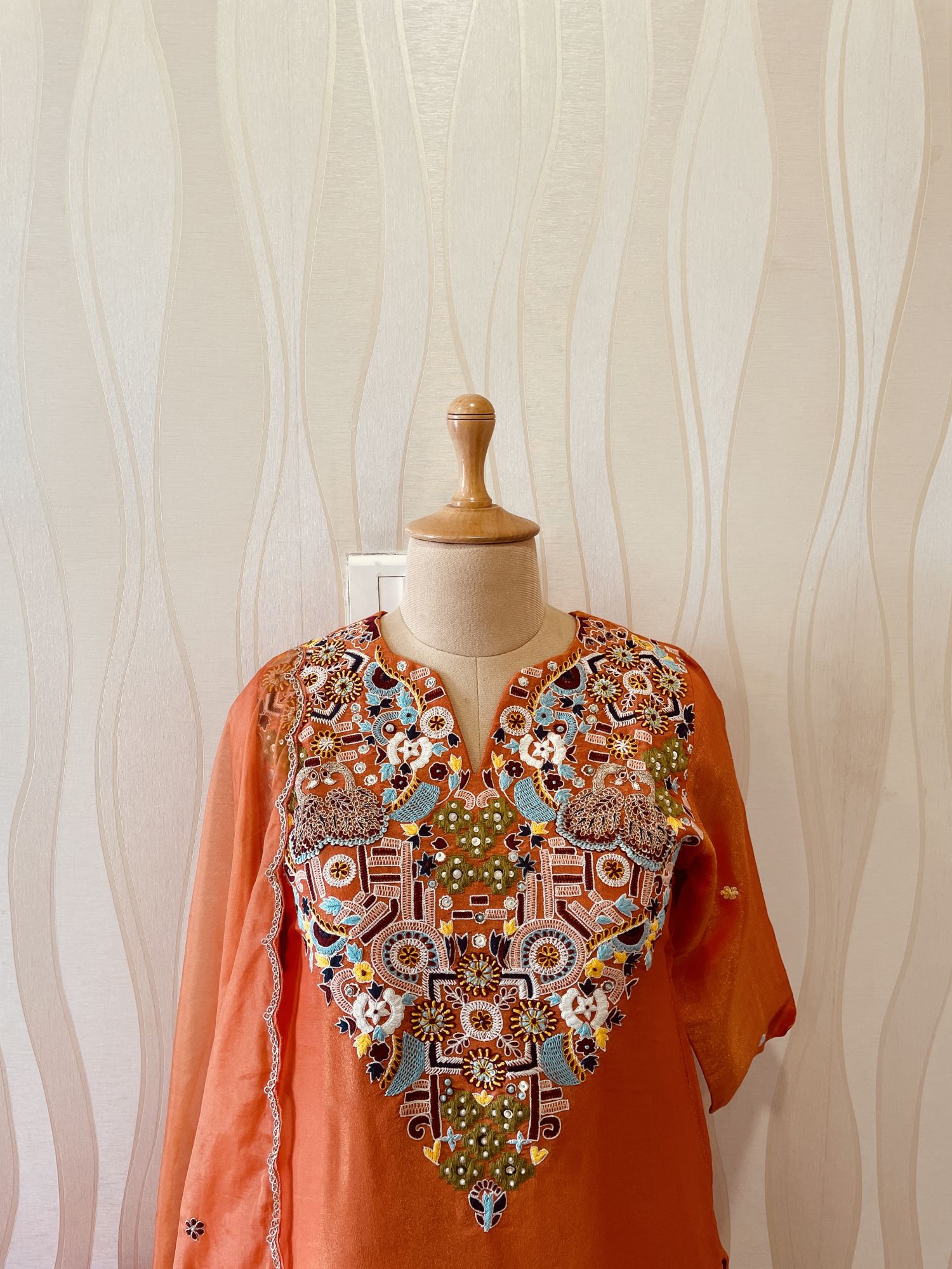 ORANGE THREAD WORK TISSUE SET