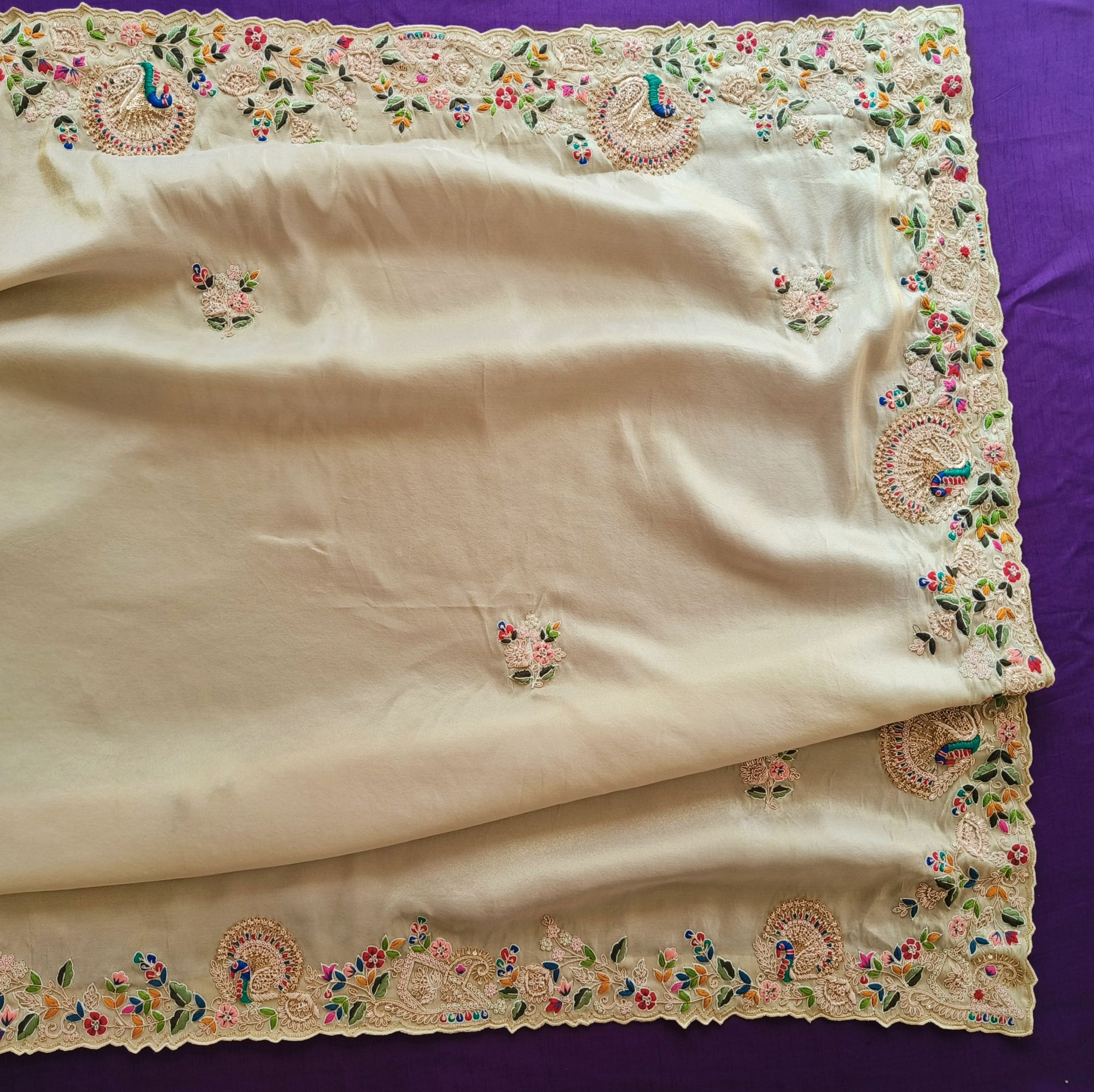 BEIGE THREAD AND DABKA SAREE