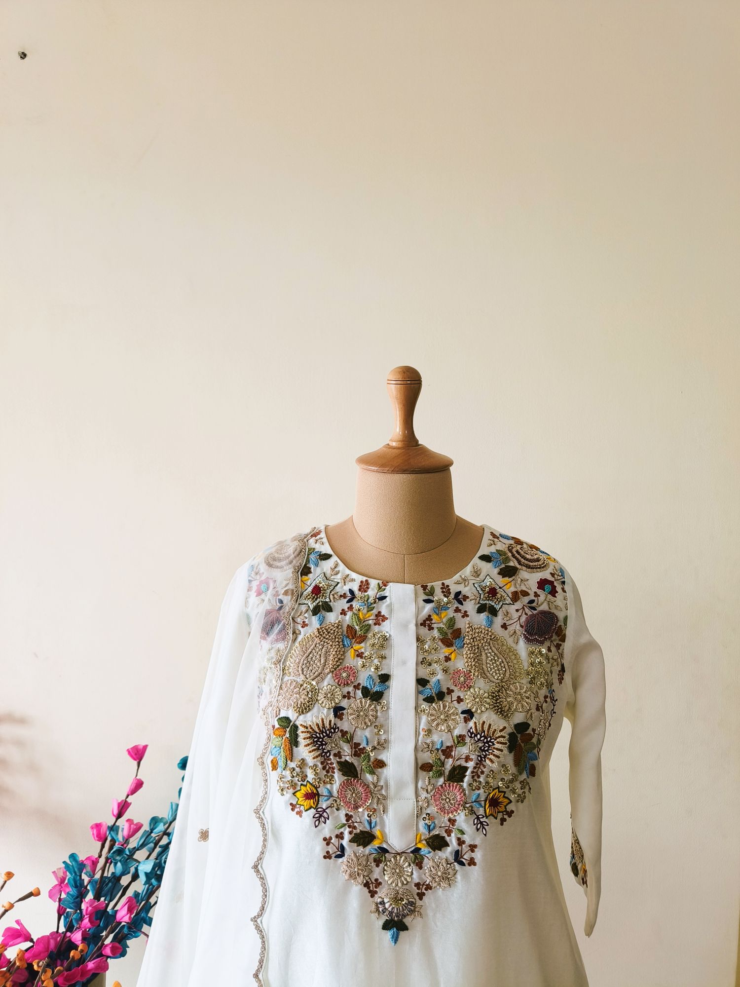 OFF WHITE THREAD SUIT SET